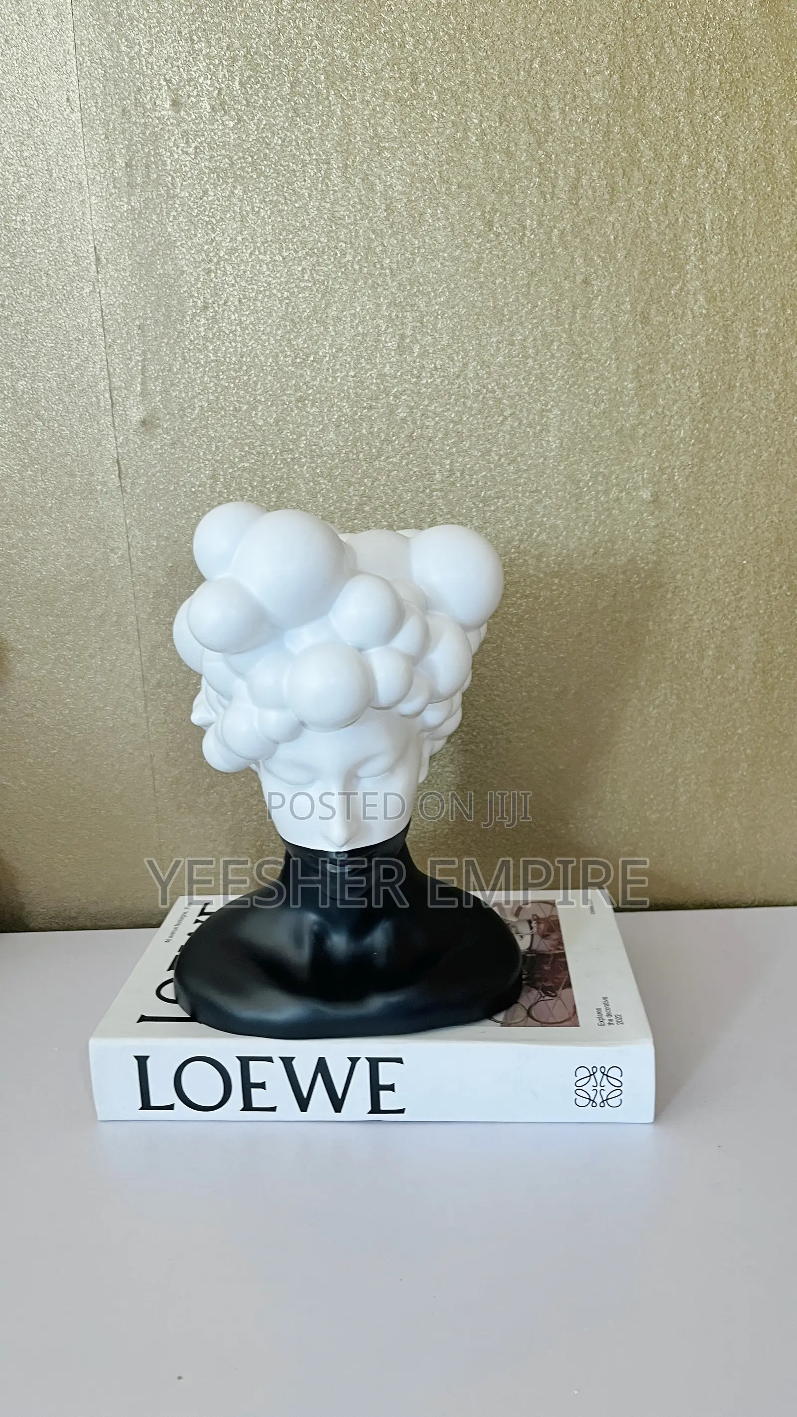Bubble Head Statue Figurine Decor