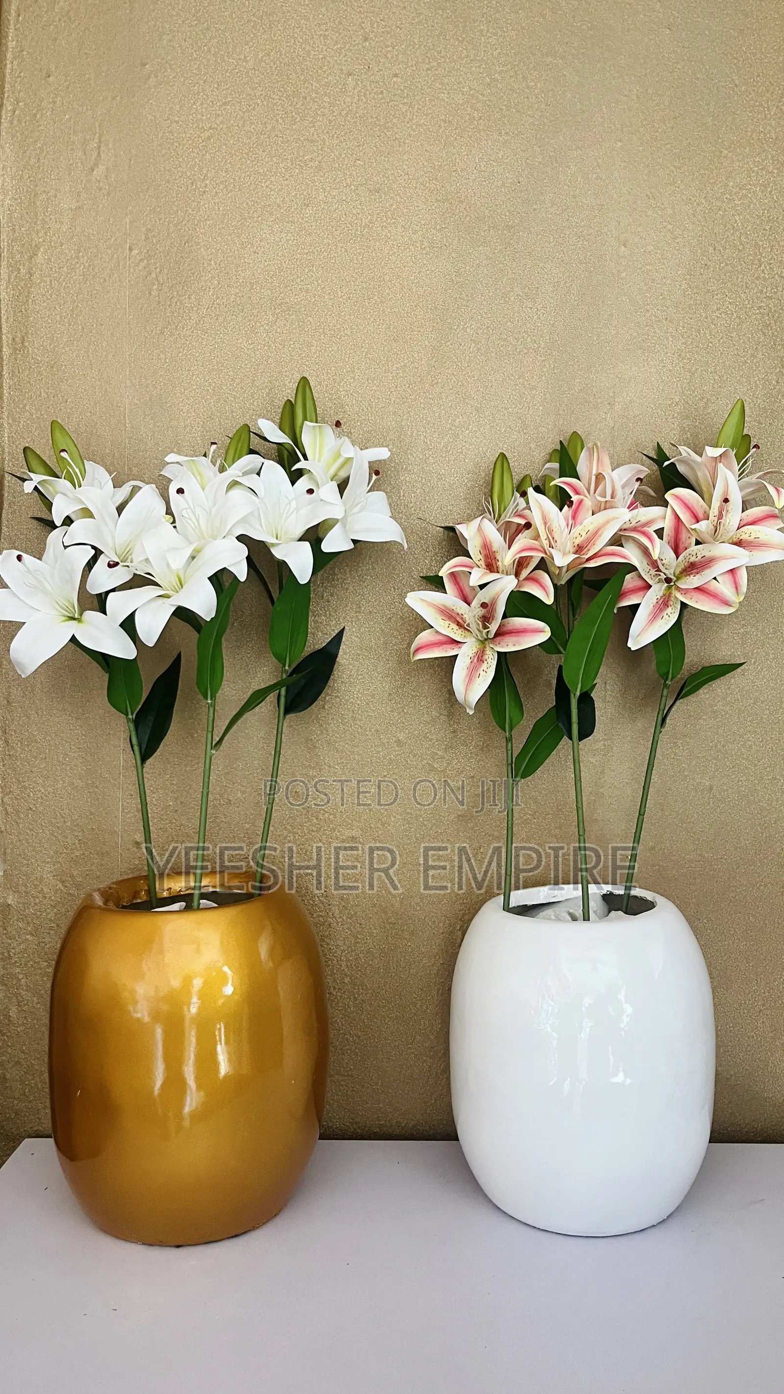 Artificial Lilly Flower Vase