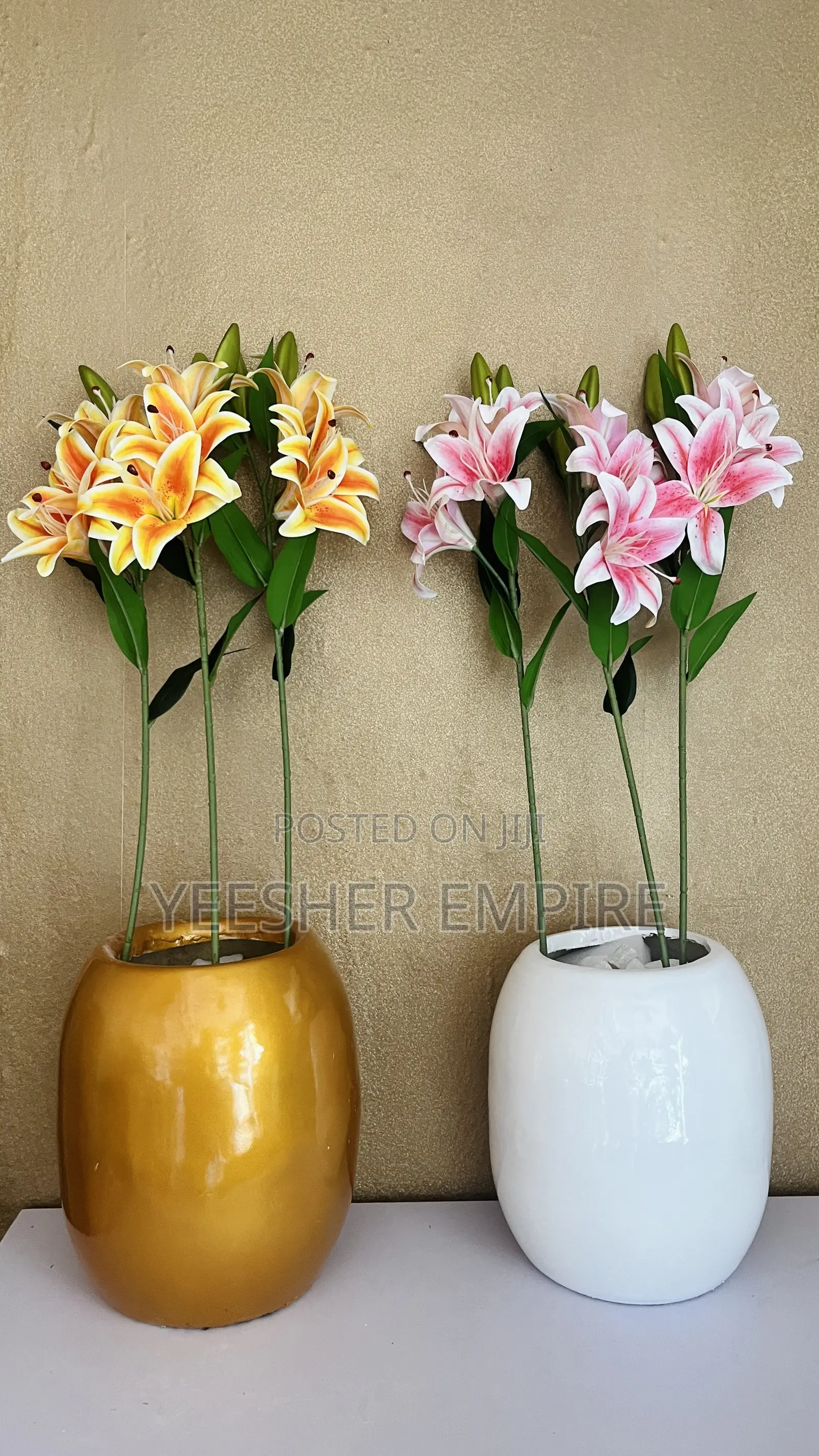 Artificial Lilly Flower Vase