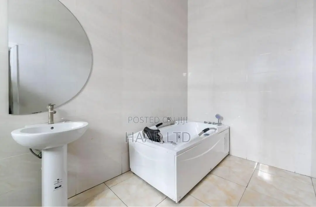 Furnished 4bdrm Duplex in Chevron for rent