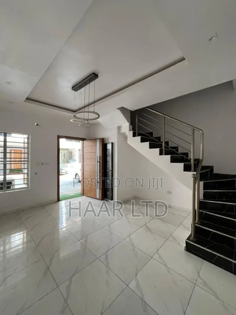 3bdrm Duplex in Ikota for rent