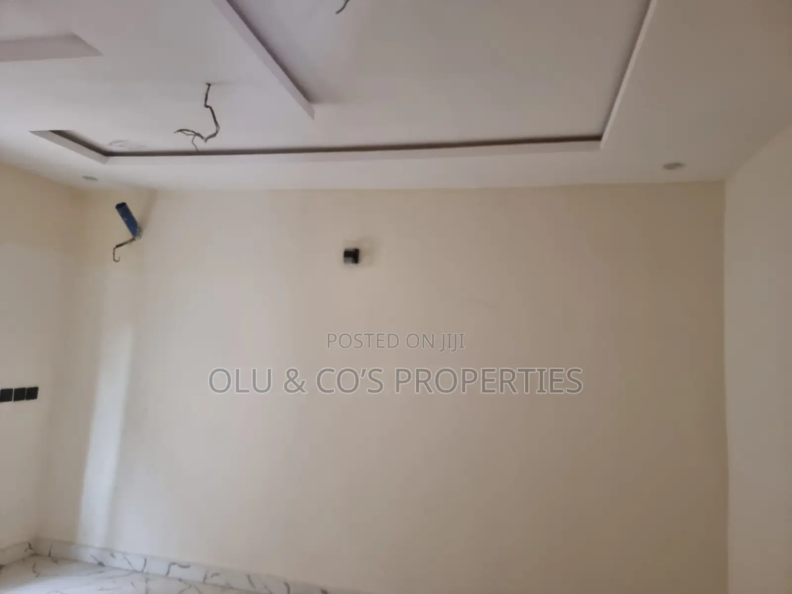 4bdrm Duplex in An Estate In Lugbe for rent