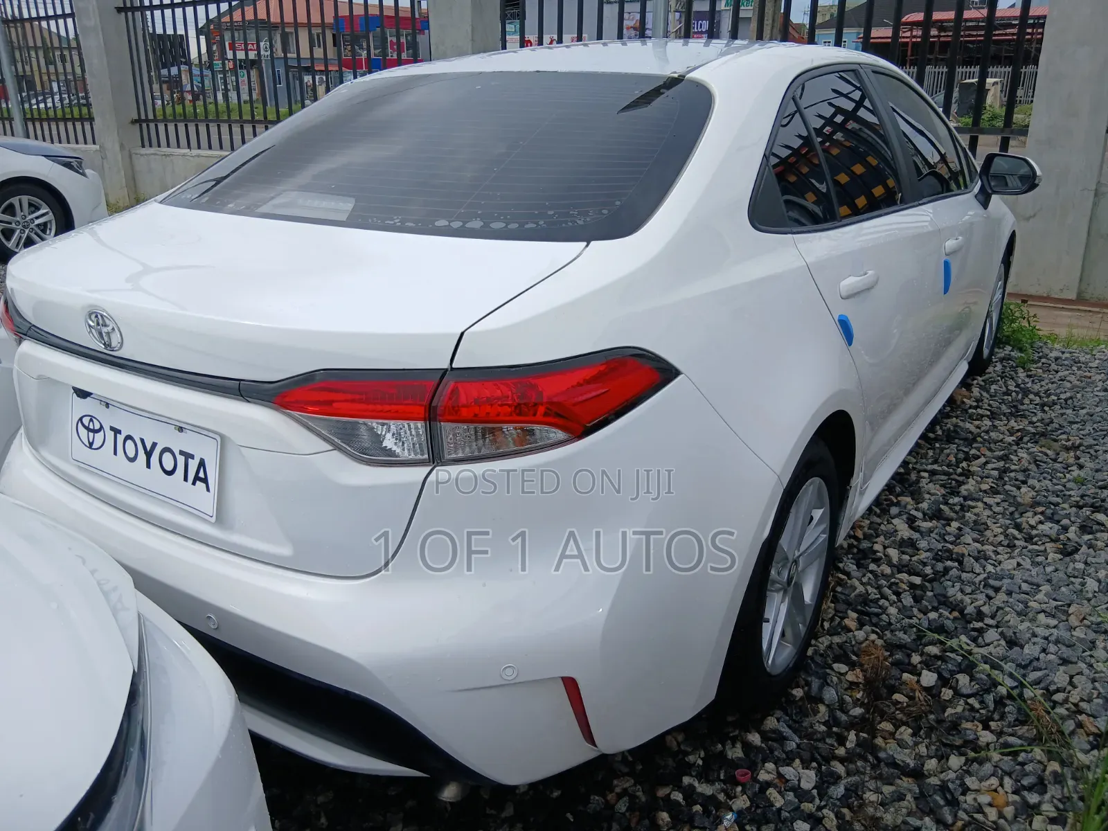 Toyota Corolla LE 2021 White