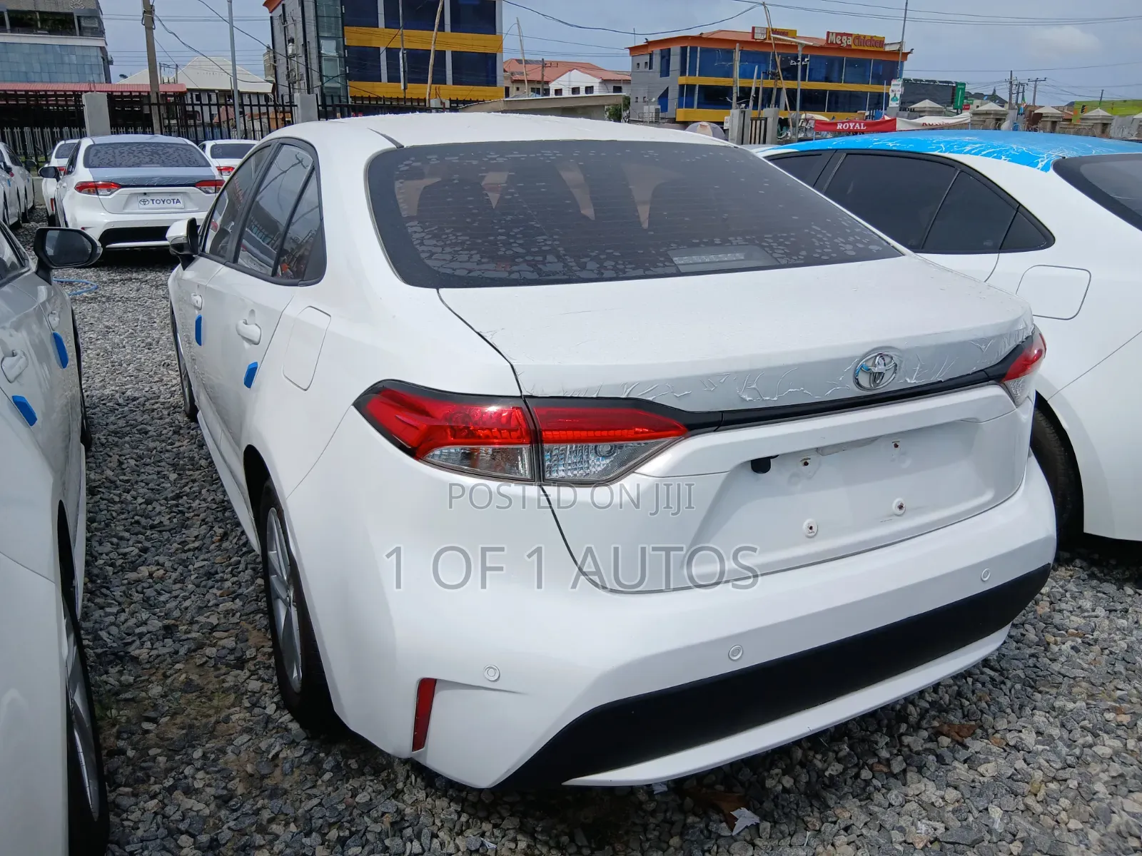 Toyota Corolla LE 2021 White