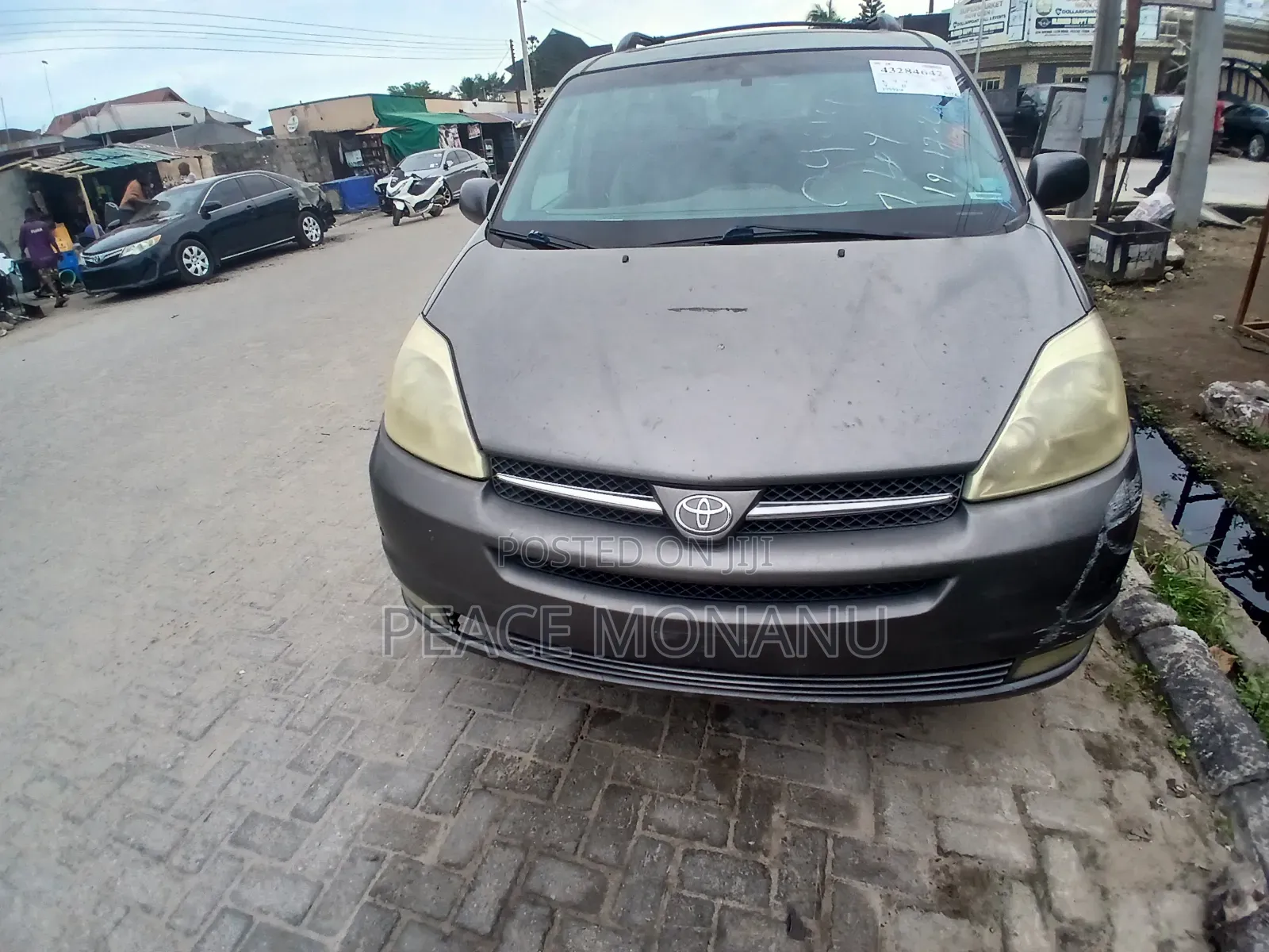 Toyota Sienna 2005 Gray