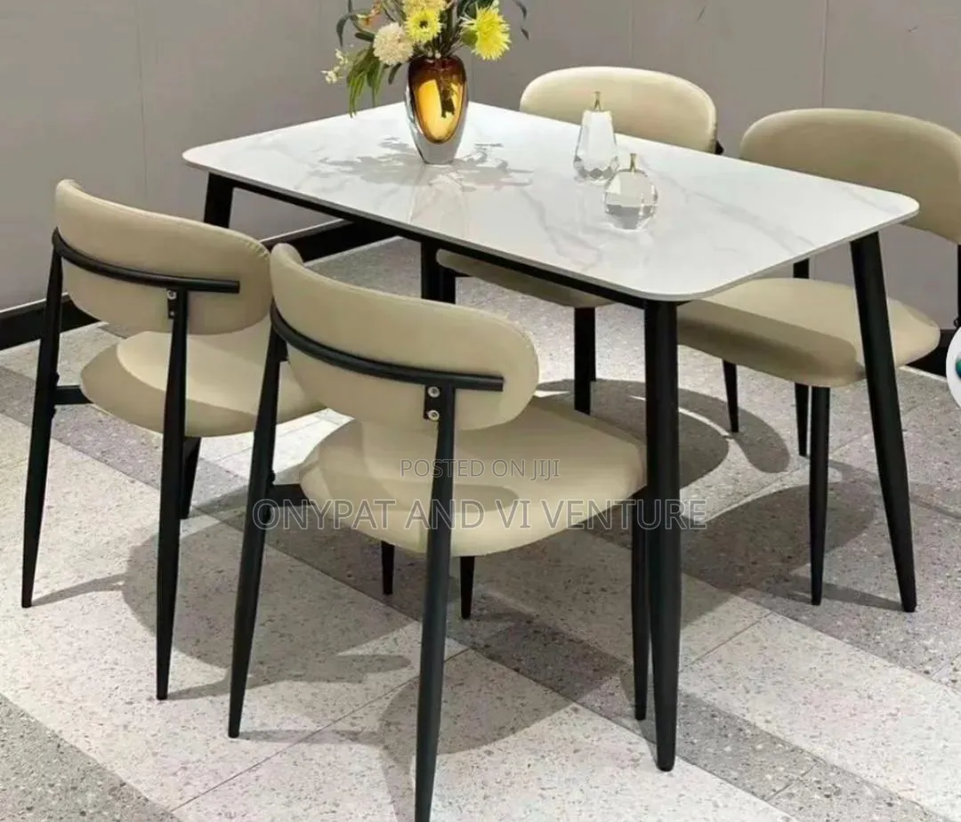 High Quality Dinning Table and Chairs