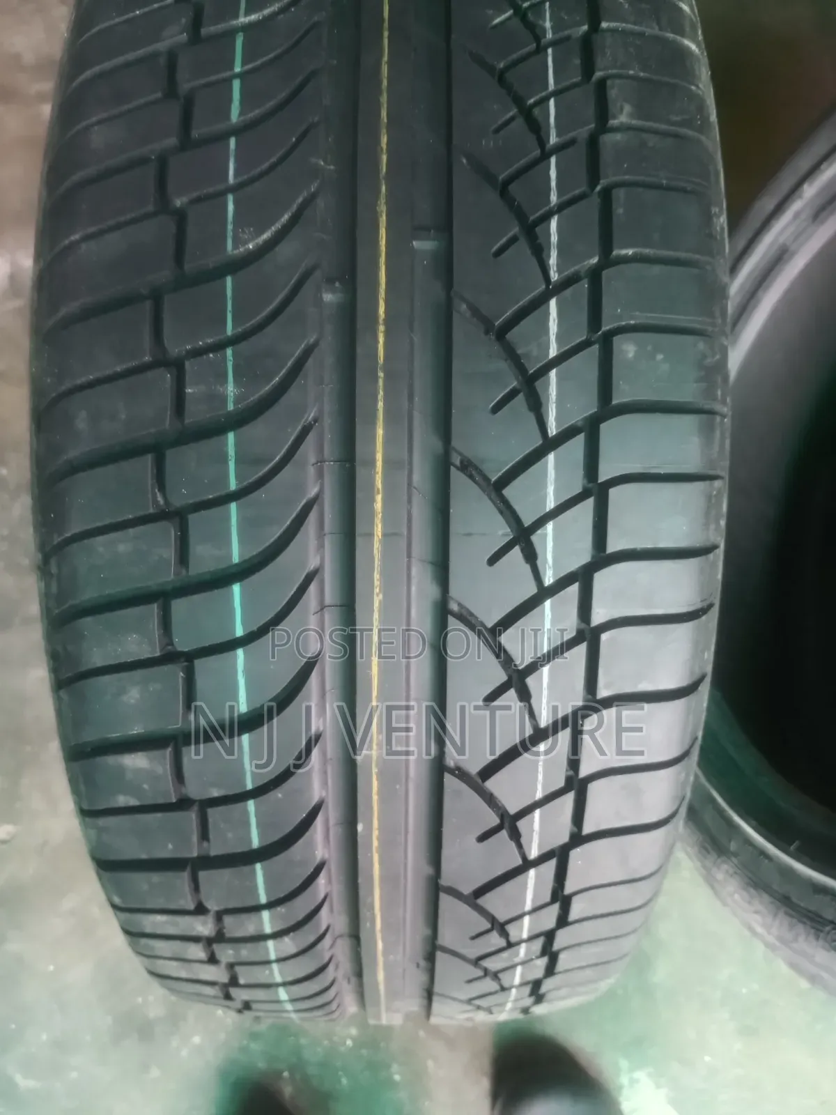 285 45 R19 Michelin and Dunlop Non China