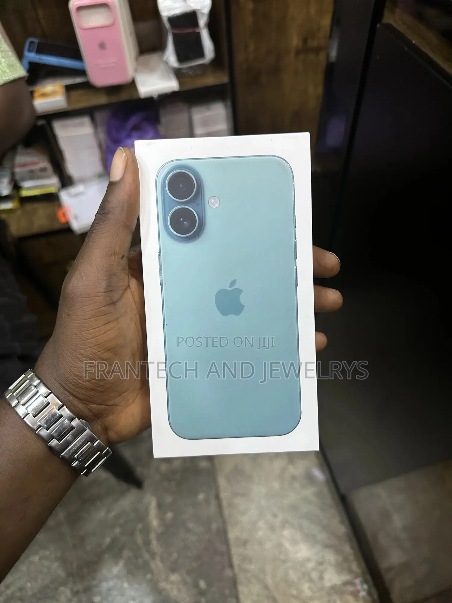New Apple iPhone 16 256 GB Blue