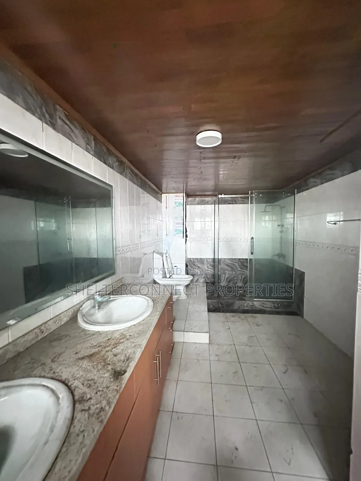 3bdrm Apartment in Lekki Expressway for rent