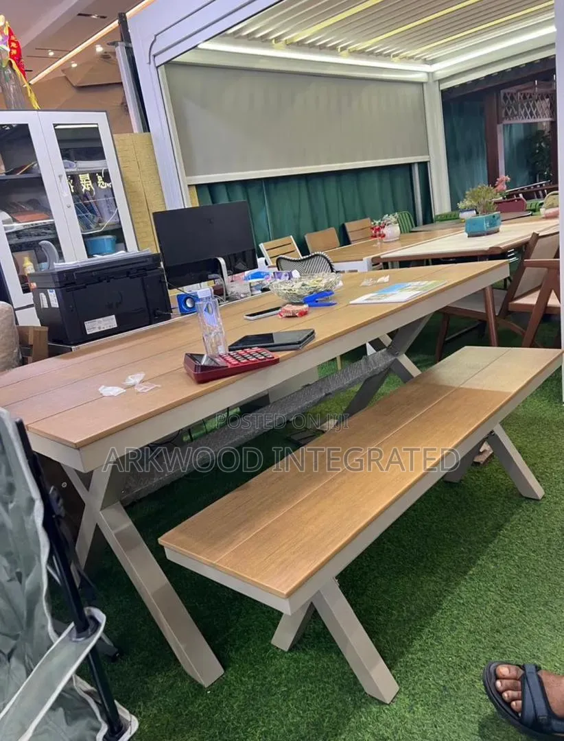 Outdoor Bar/Garden Restaurant Wooden Table Set