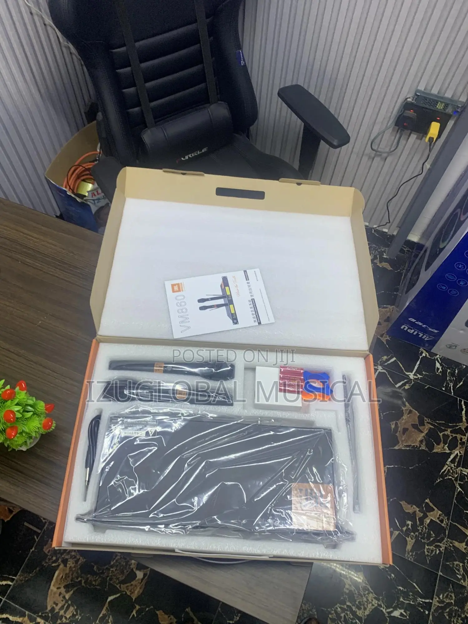 JBL Vm860 Digital Wireless Microphone