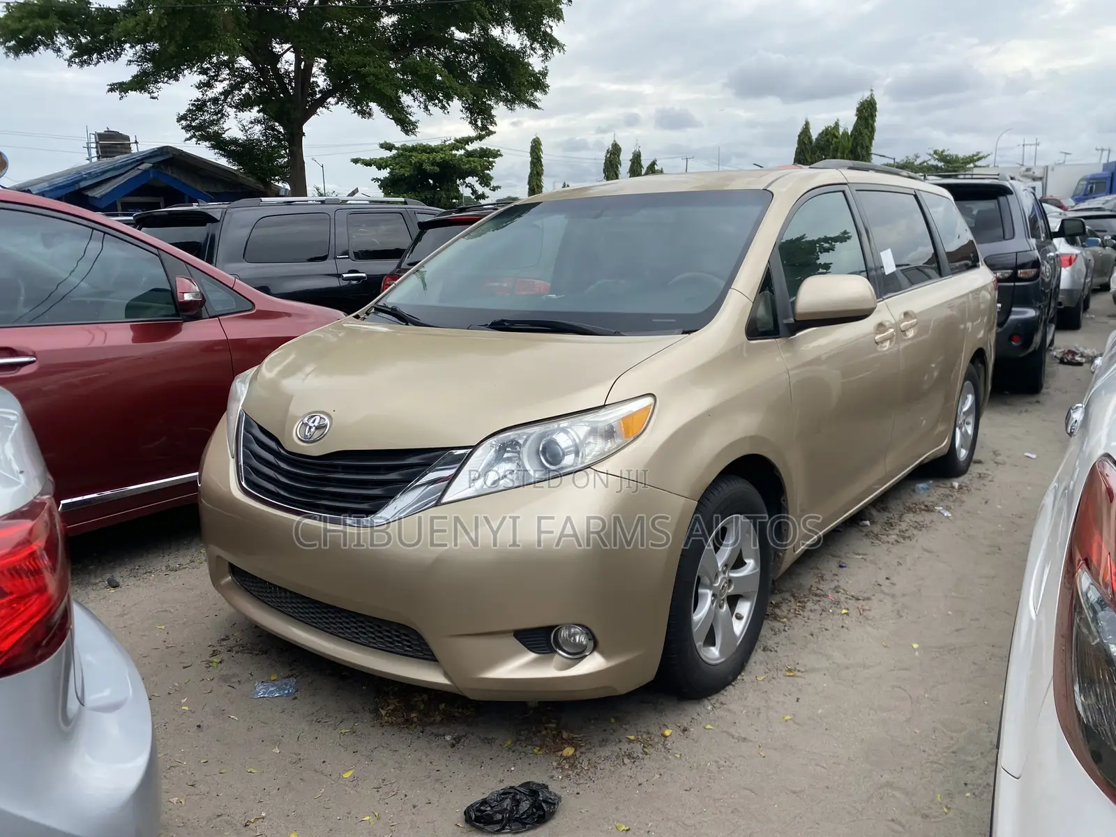 Toyota Sienna 2014 Gold