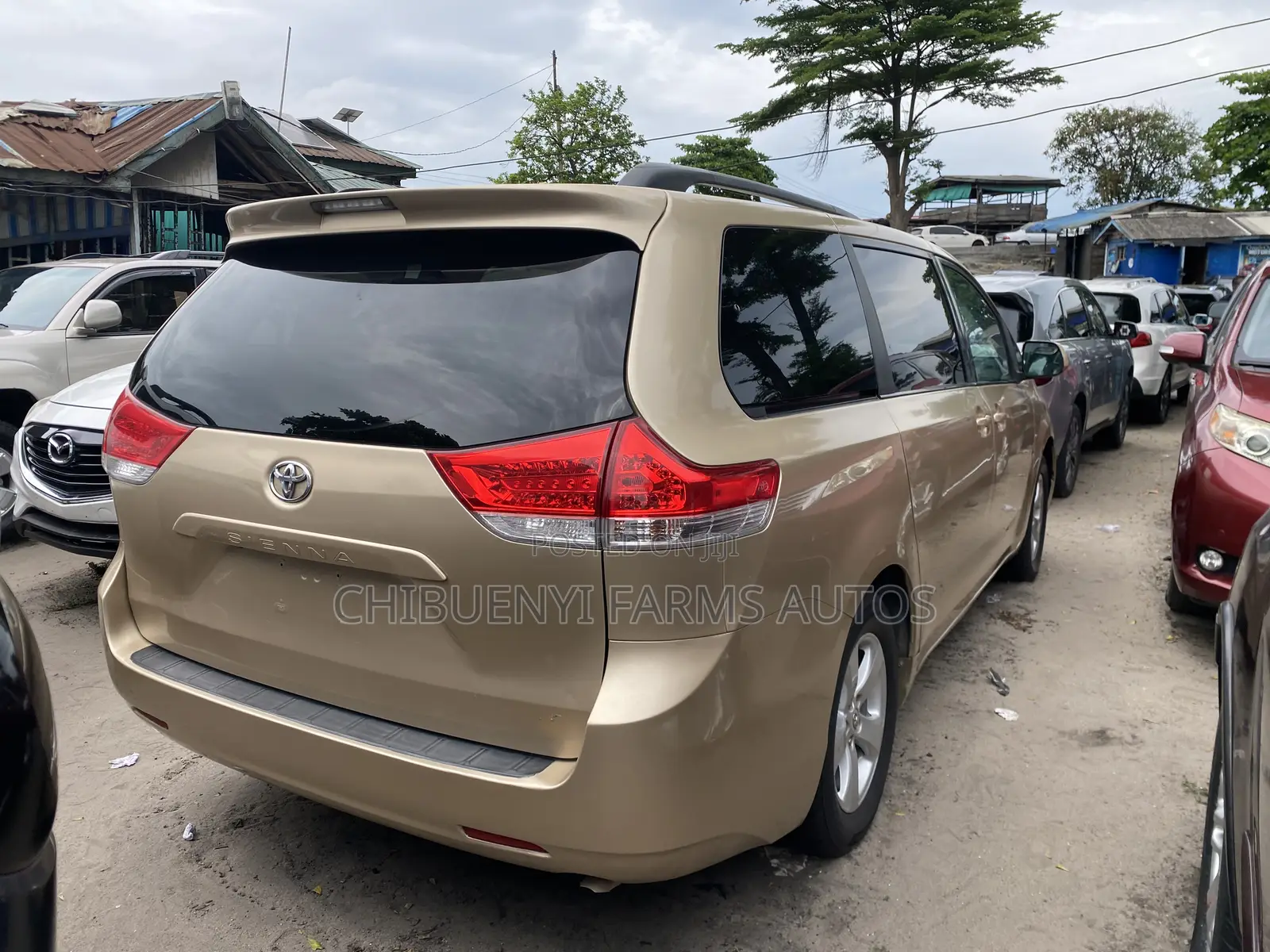 Toyota Sienna 2014 Gold