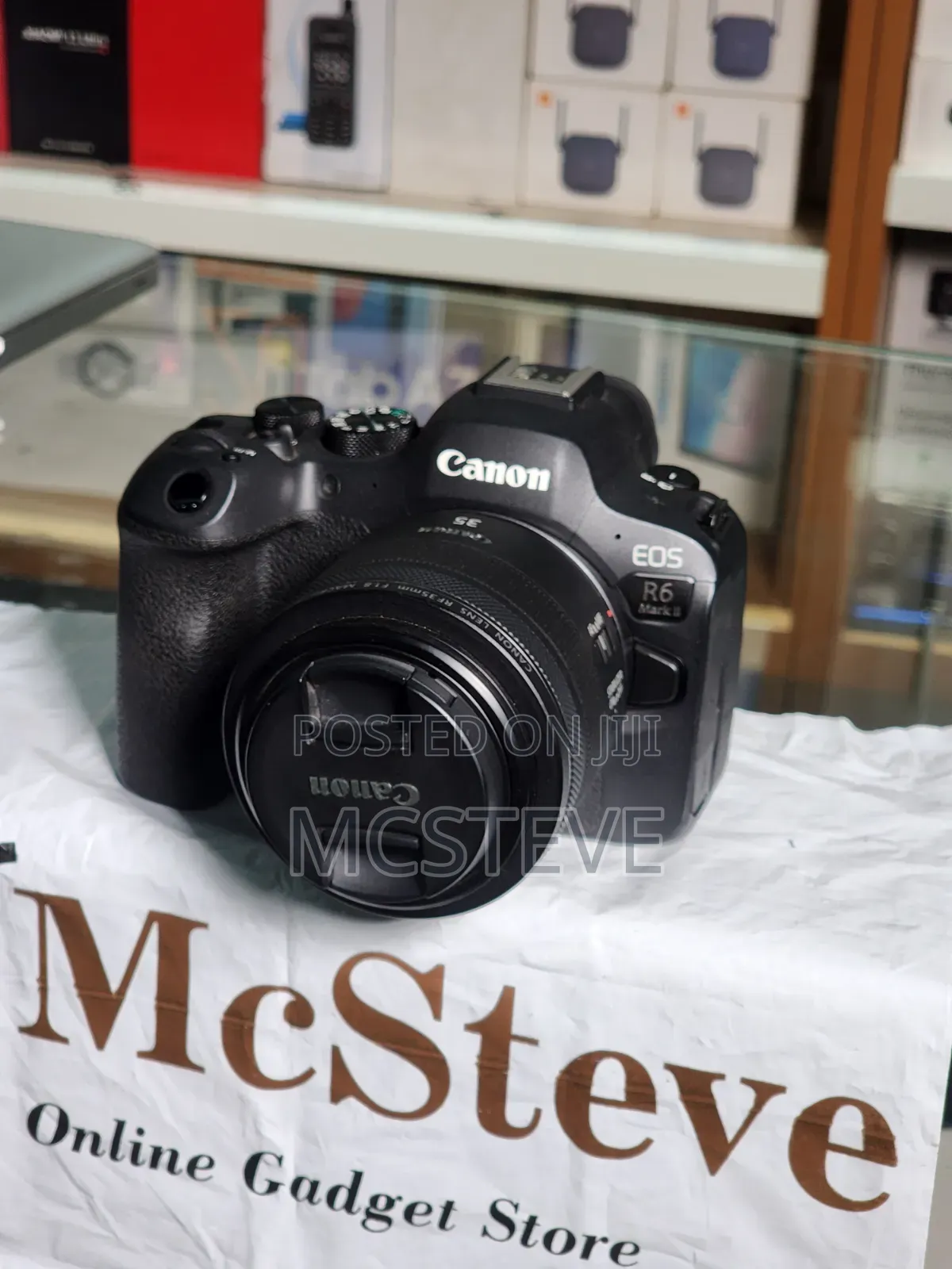 Canon Eos R6 Mark Ii With 35mm Rf F1.8 Macro Is STM Lens