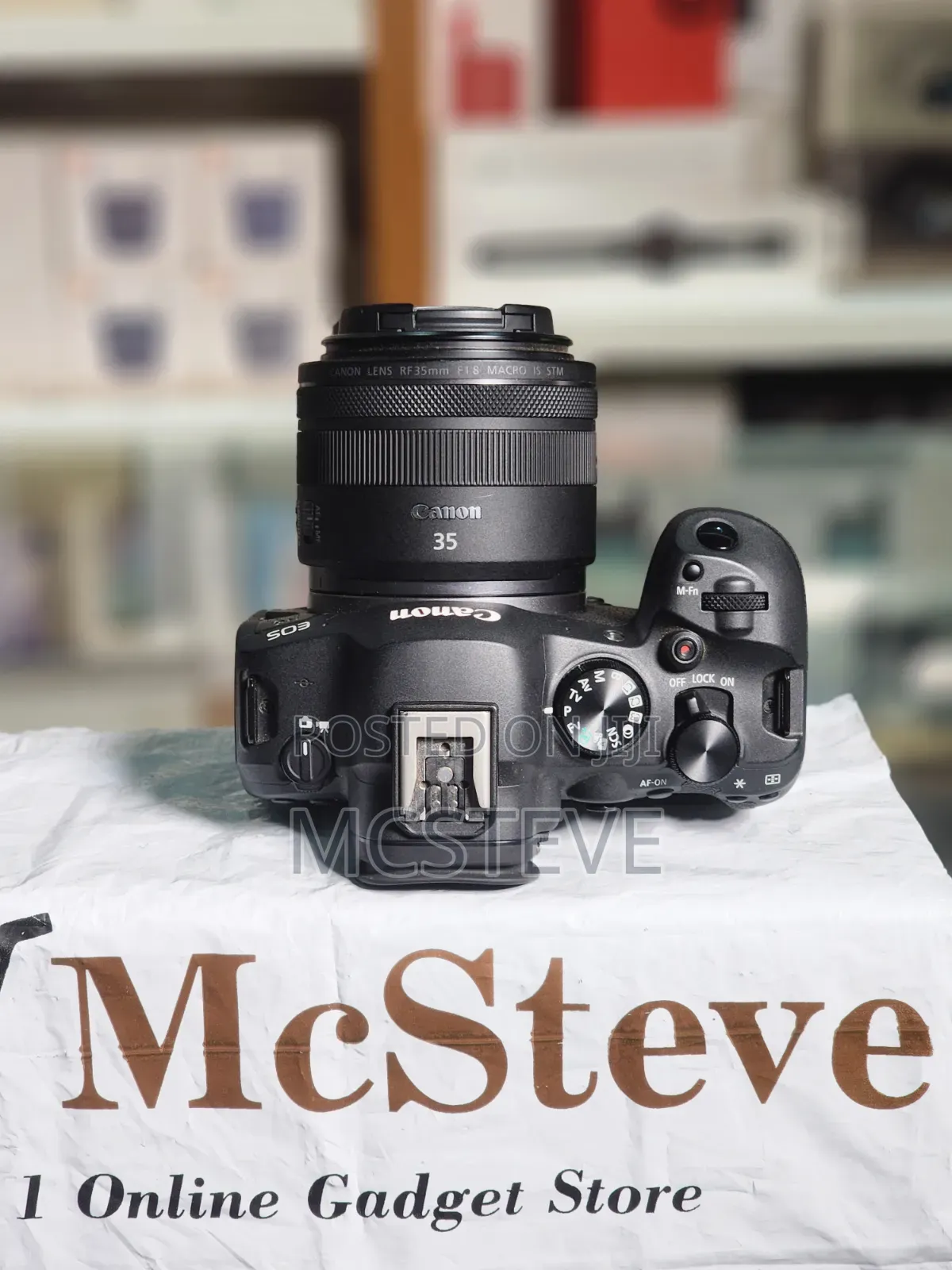 Canon Eos R6 Mark Ii With 35mm Rf F1.8 Macro Is STM Lens