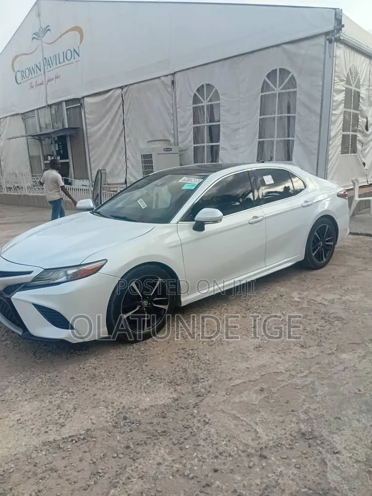 Toyota Camry XSE V6 FWD 2020 White