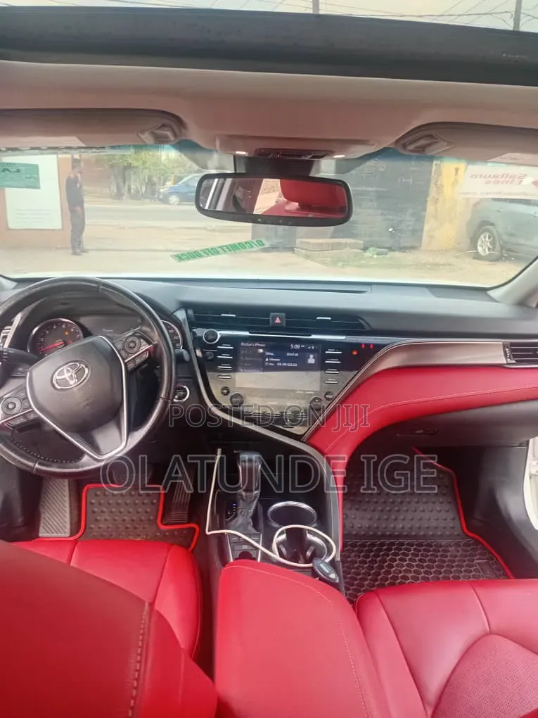 Toyota Camry XSE V6 FWD 2020 White