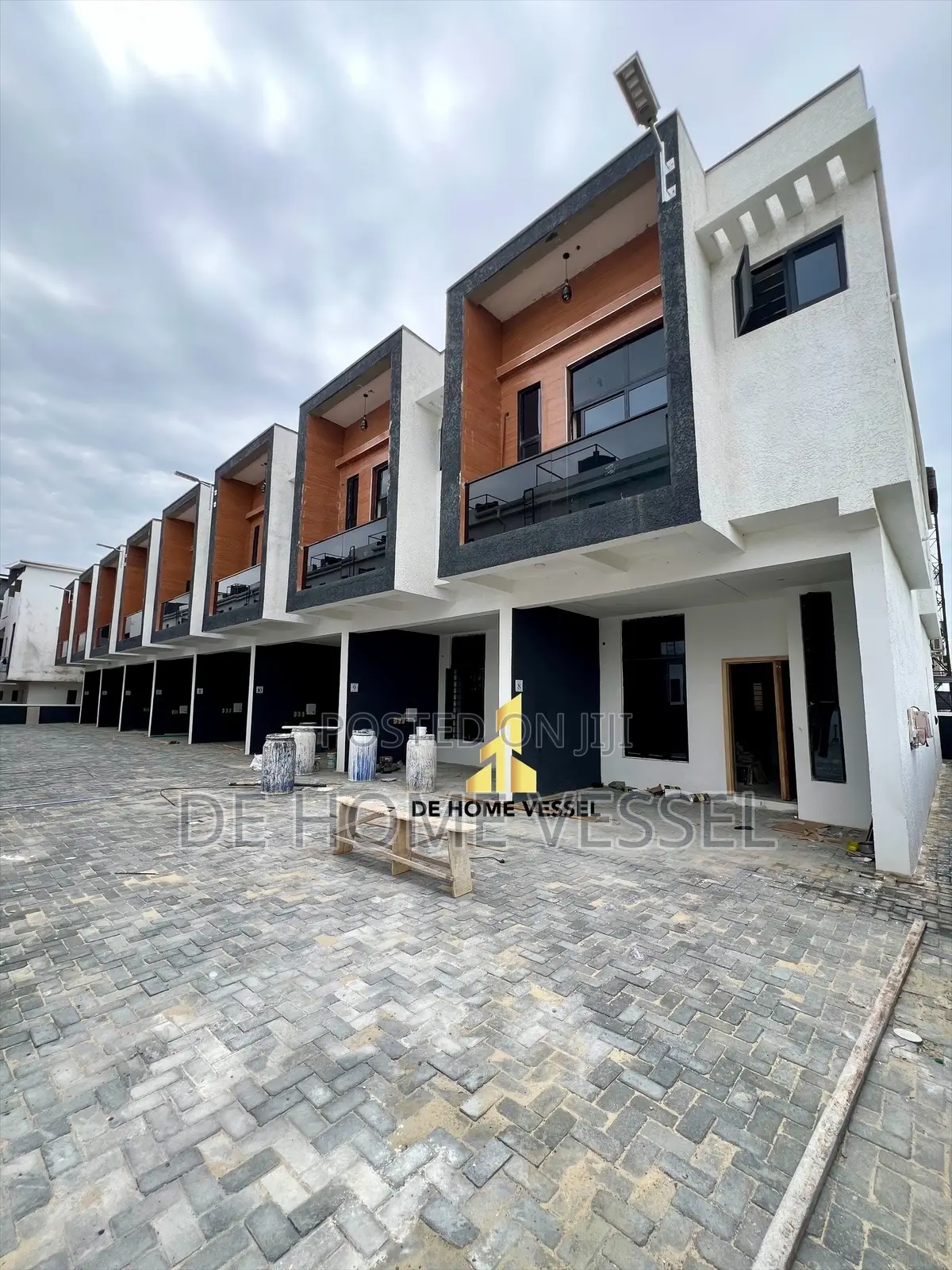 3bdrm Townhouse/Terrace in Ajah for sale