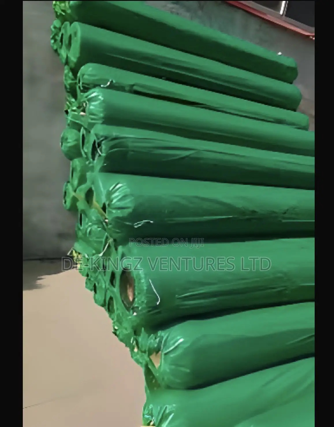 Instant Green; 100% Gorgeous Carpet Grass Rug