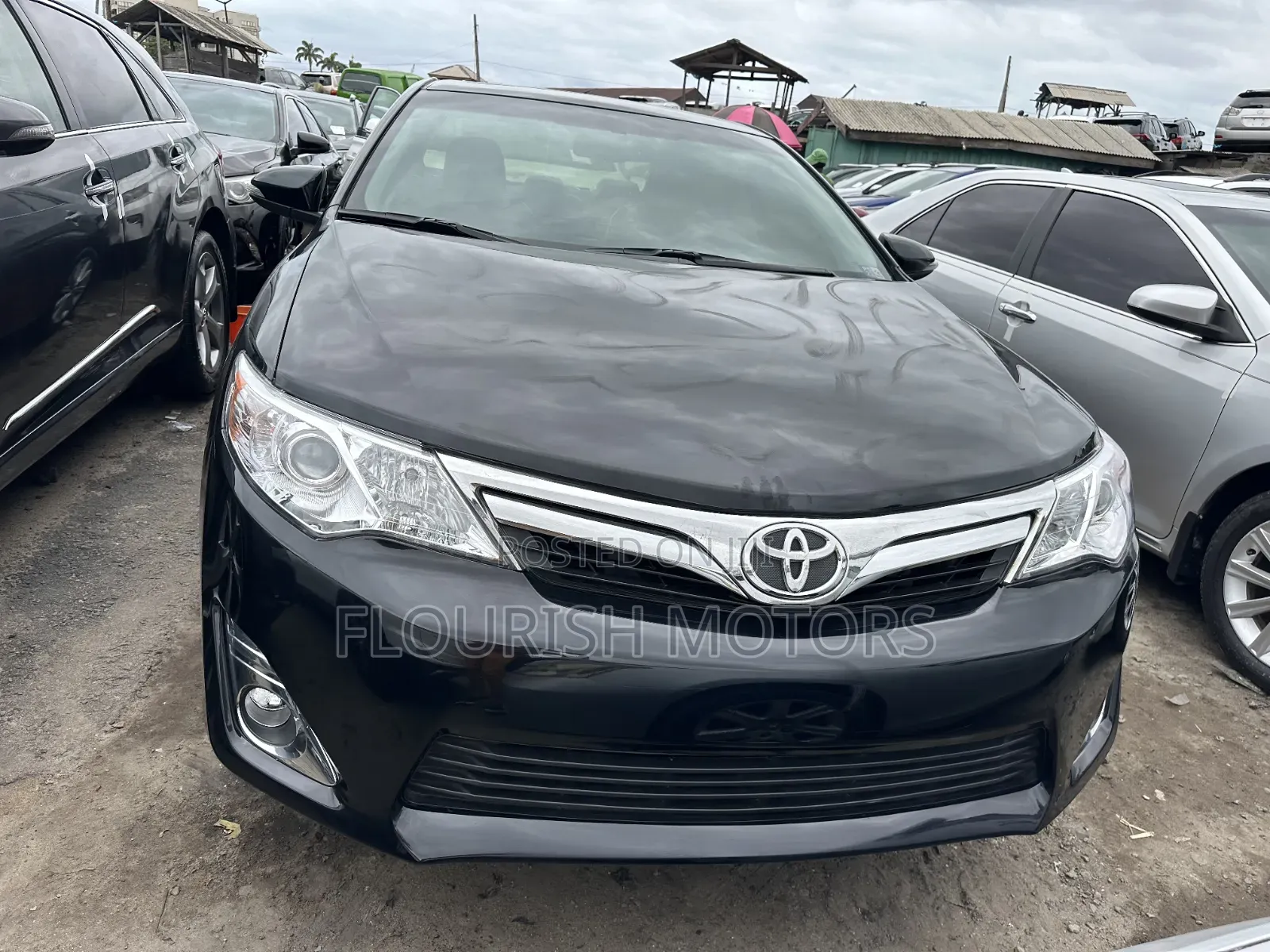 Toyota Camry XLE 4dr Sedan (2.5L 4cyl 6A) 2012 Black