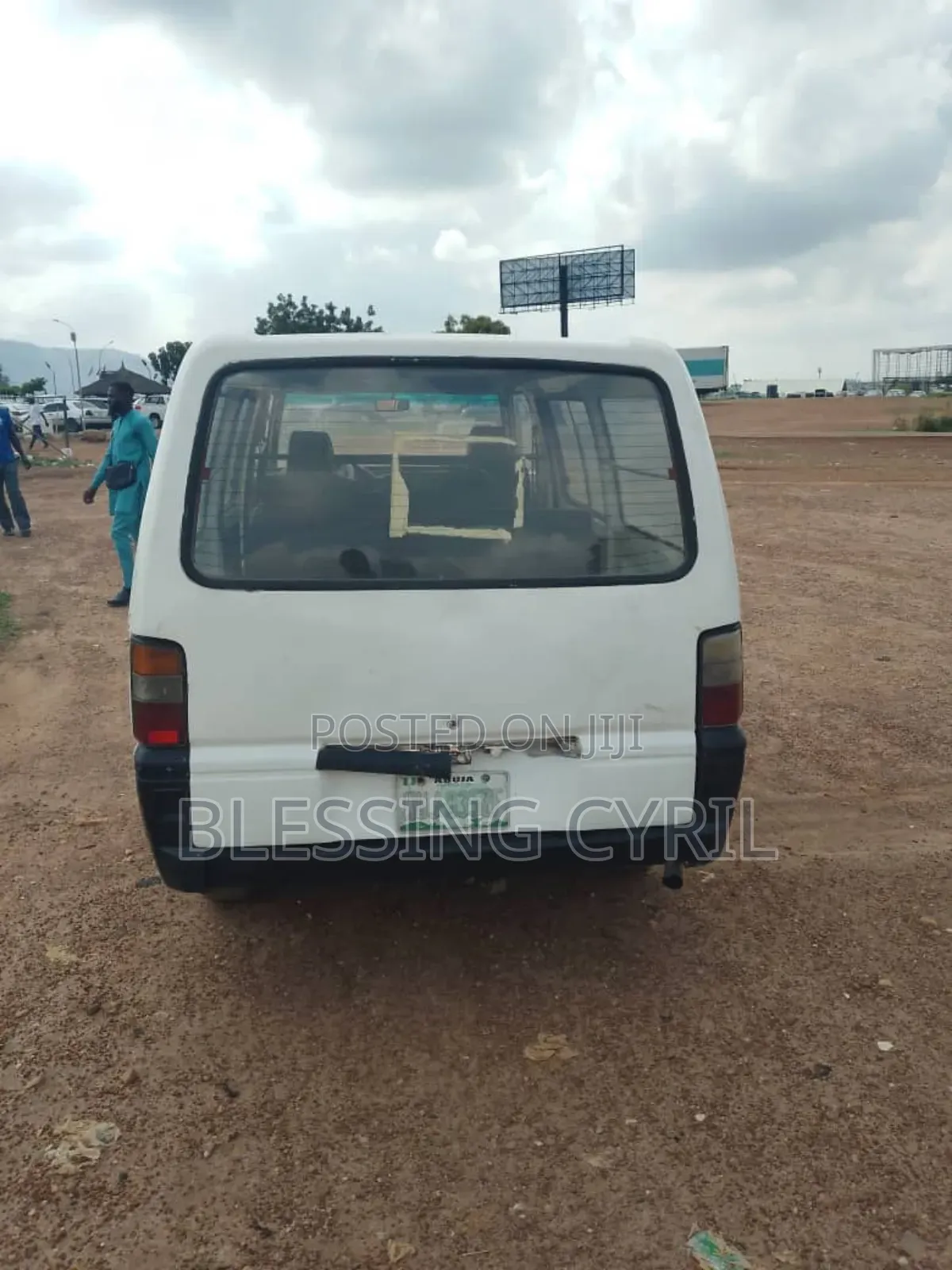 Mitsubishi Delica 2003 White