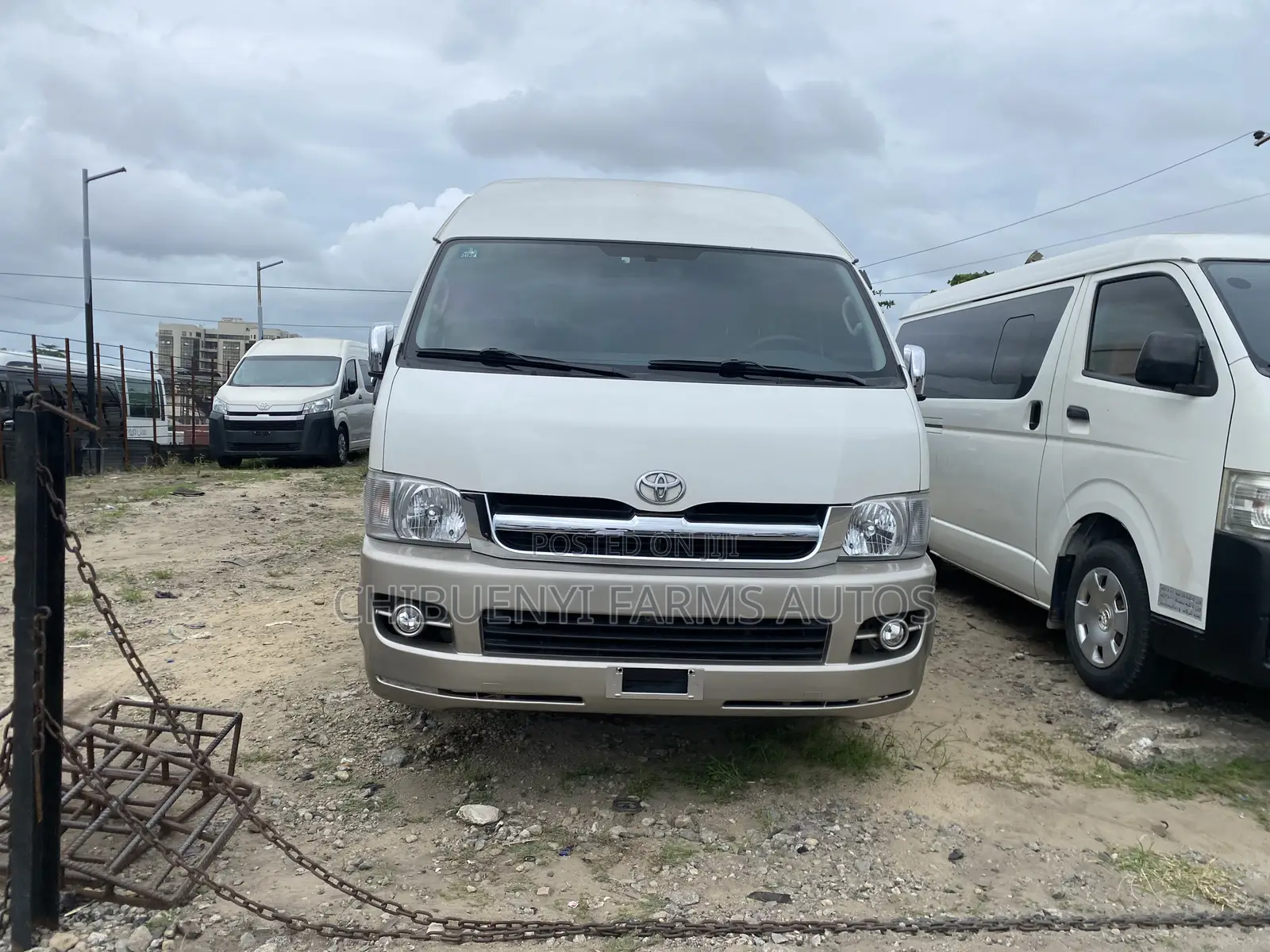 Toyota HiAce 2015 White