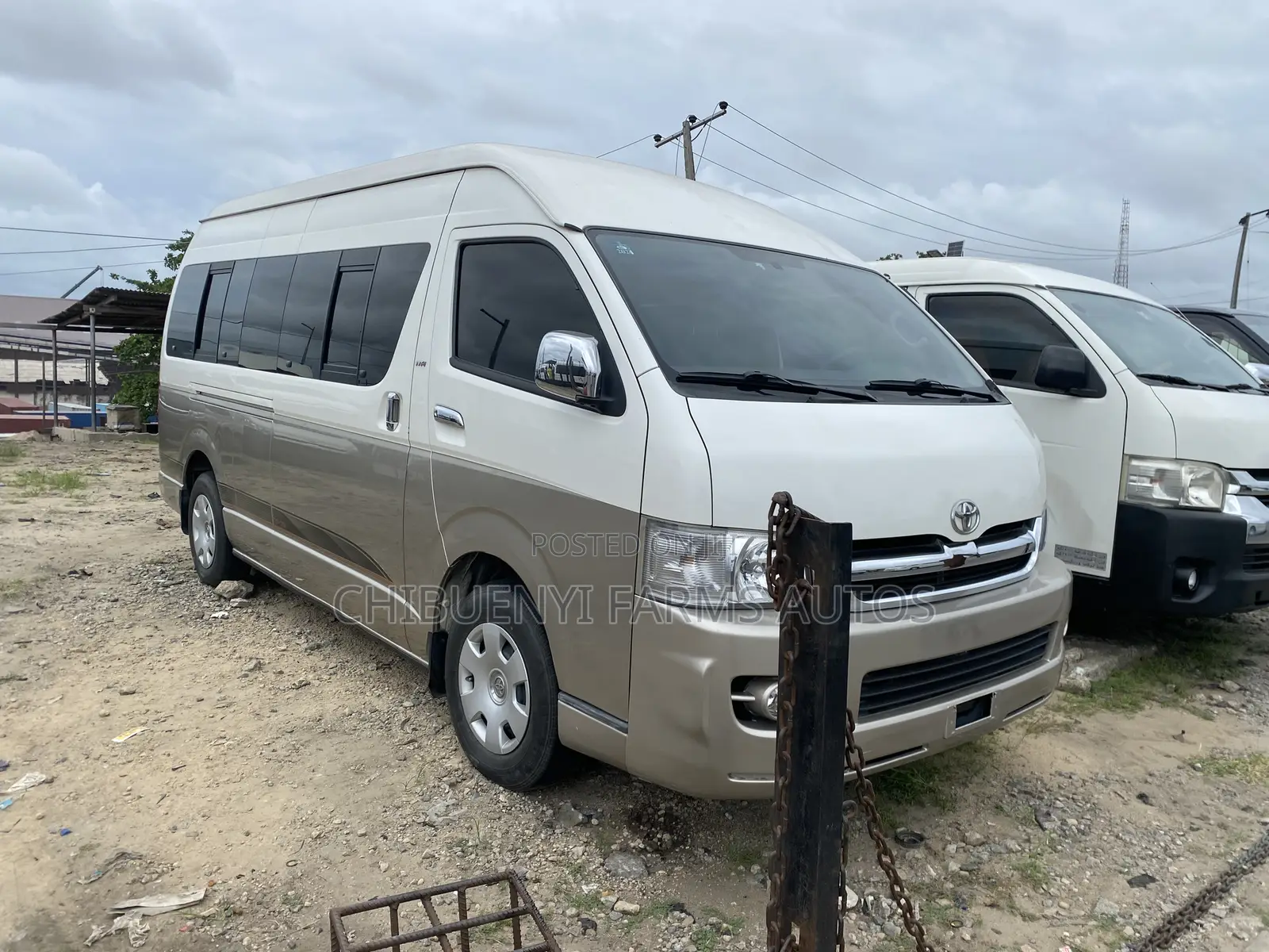 Toyota HiAce 2015 White