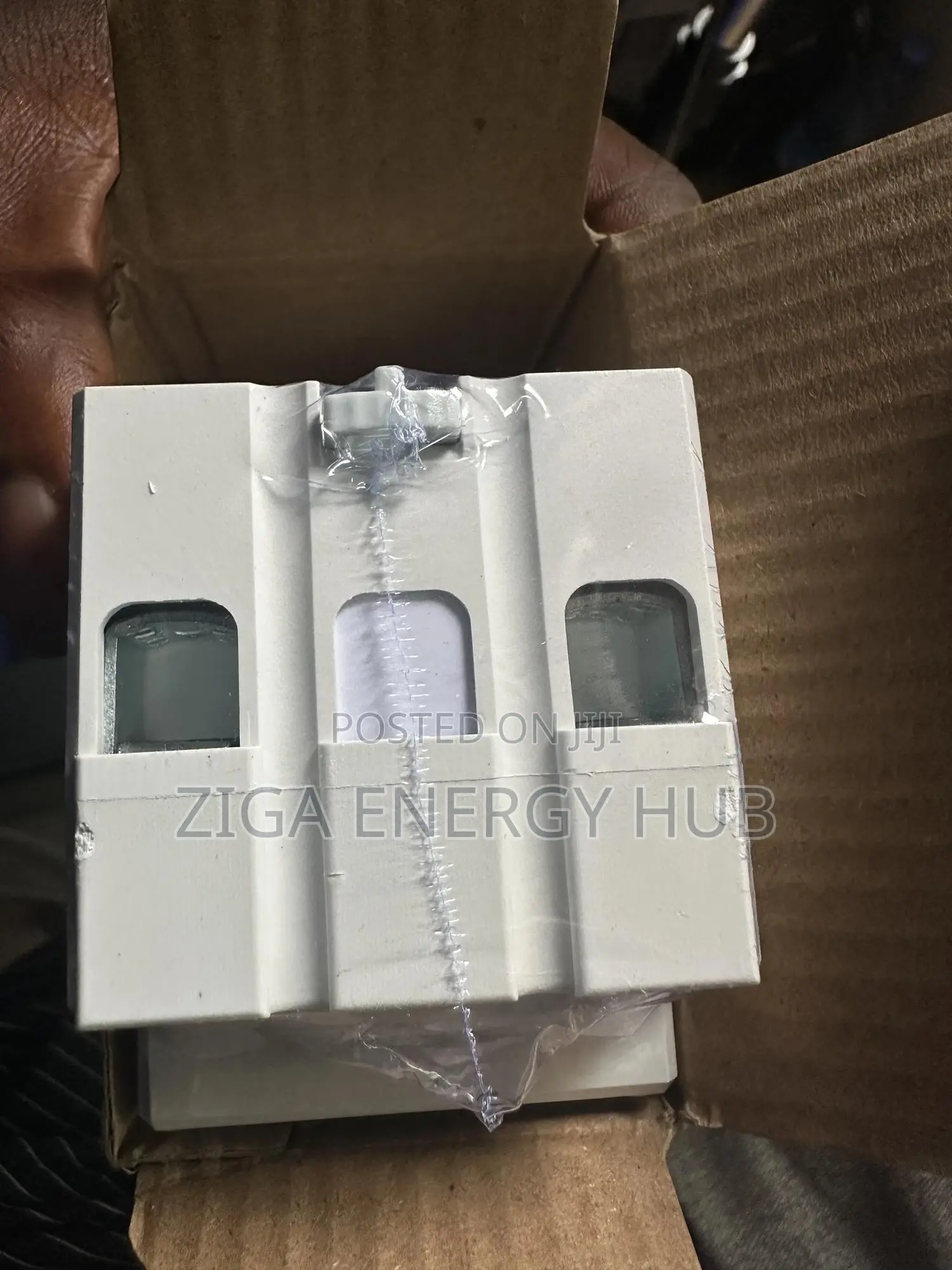 100a Adjustable Va Protector