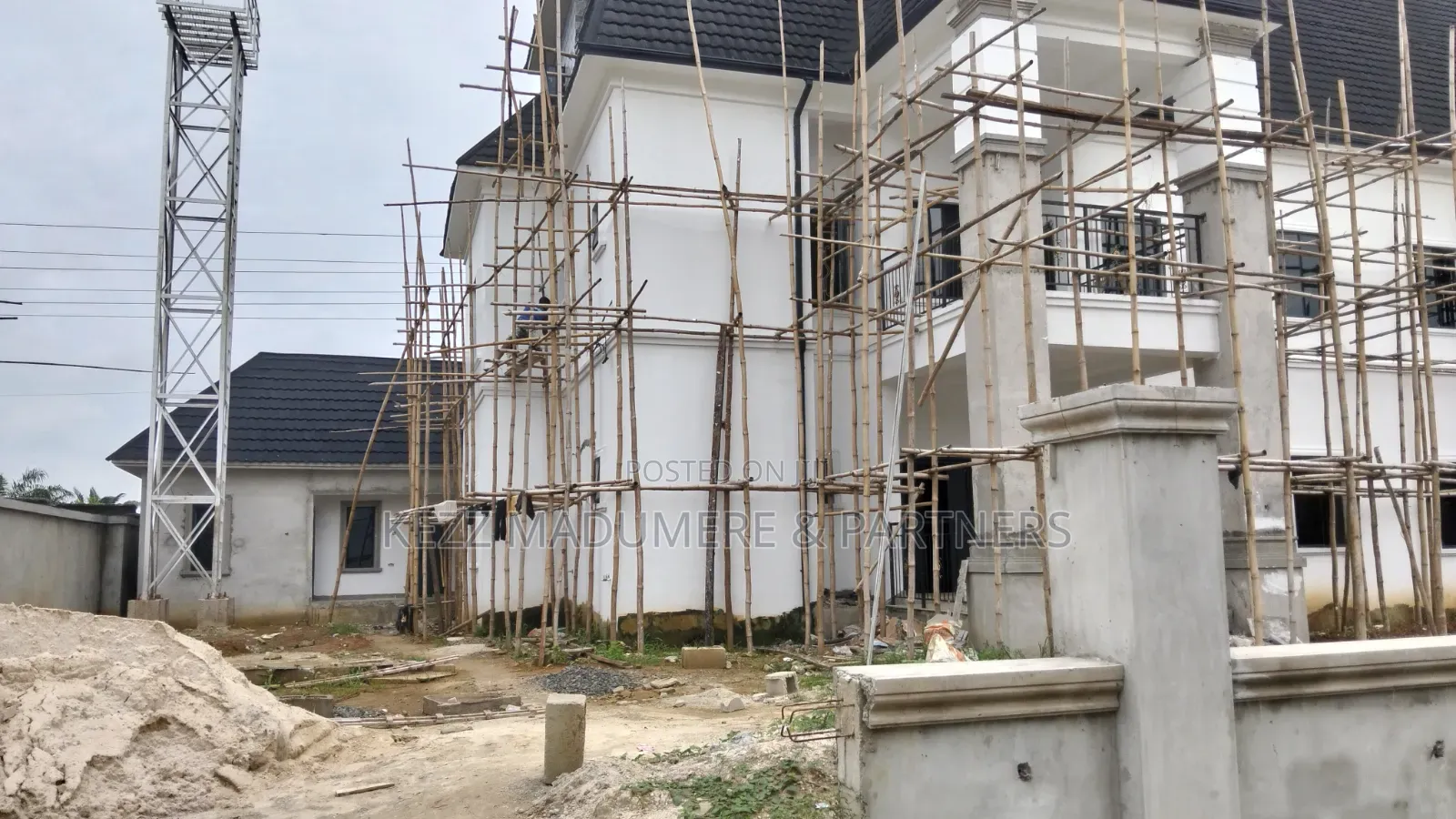 6bdrm Duplex in Main Nafbase Harmony for sale
