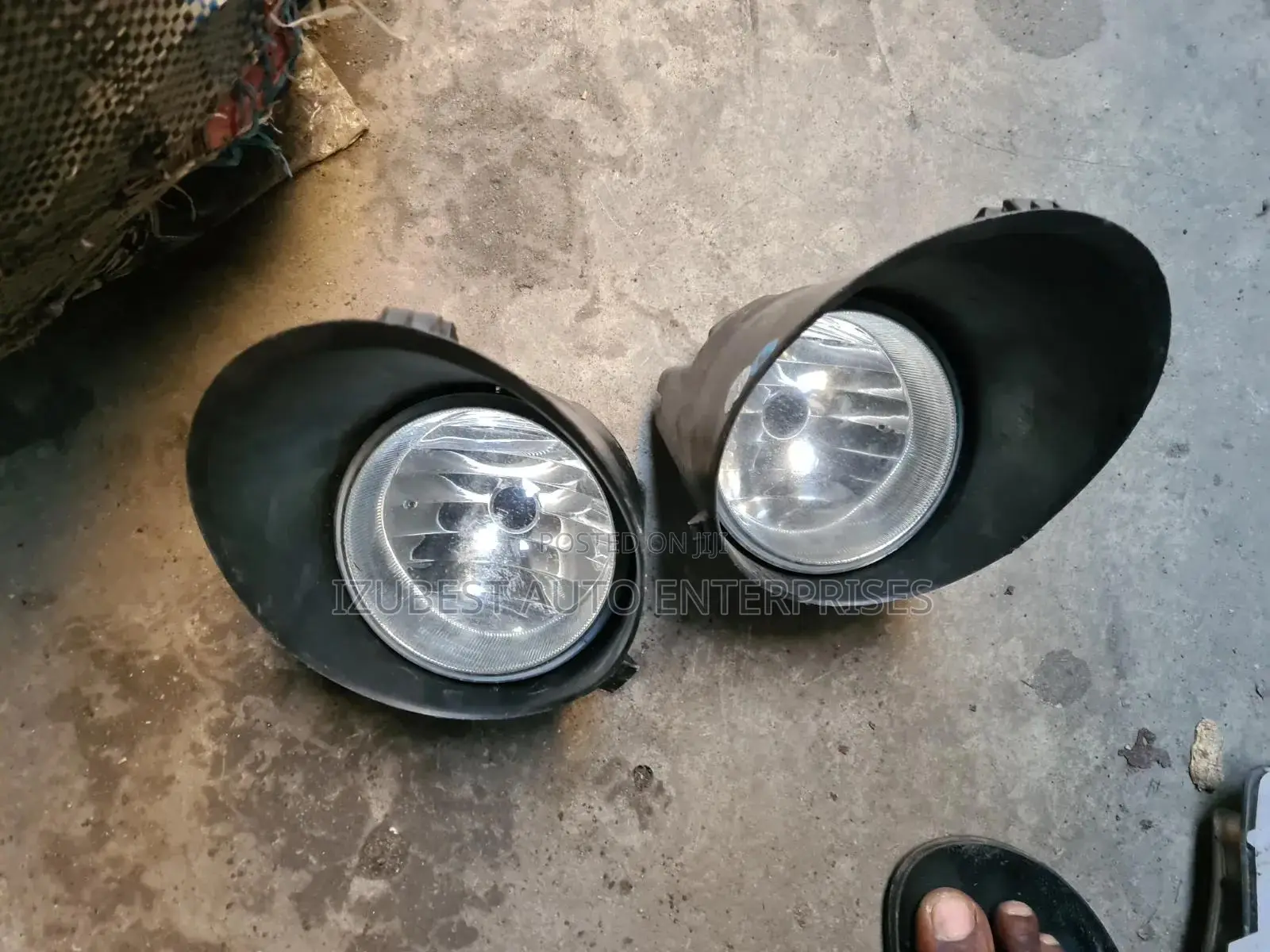 Fog Lamp and Cover Tundra 2012
