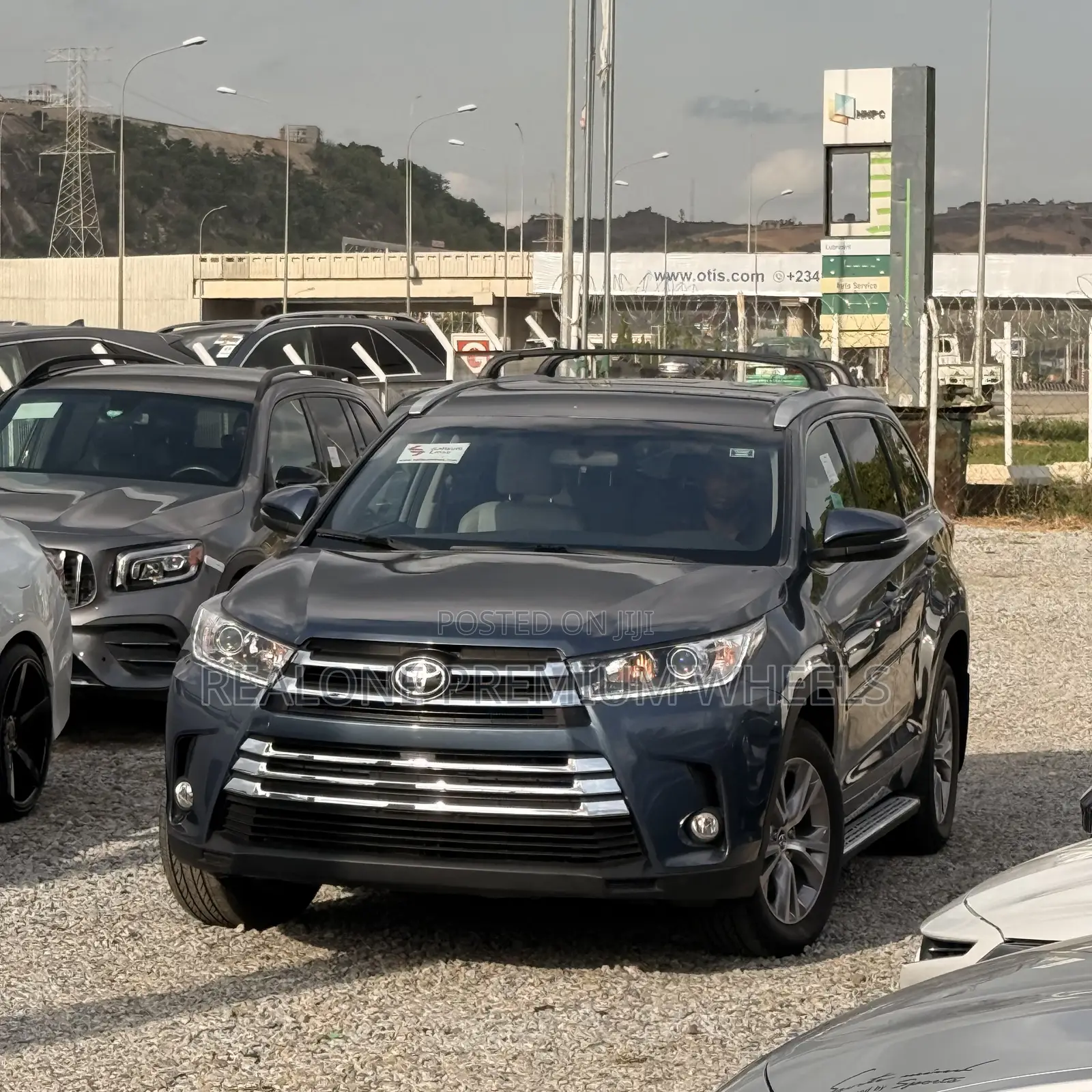 Toyota Highlander 2017 Blue