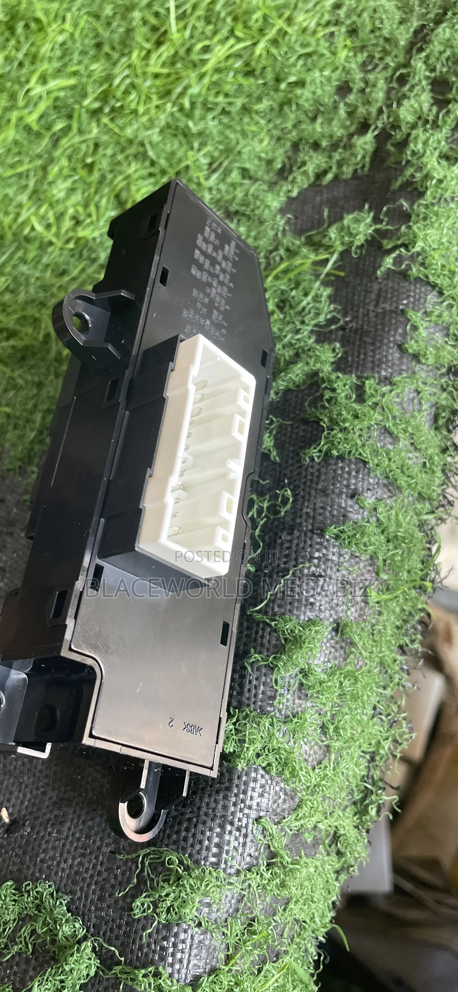 Door Control /Door Whiner Hyundai Santafee 2015