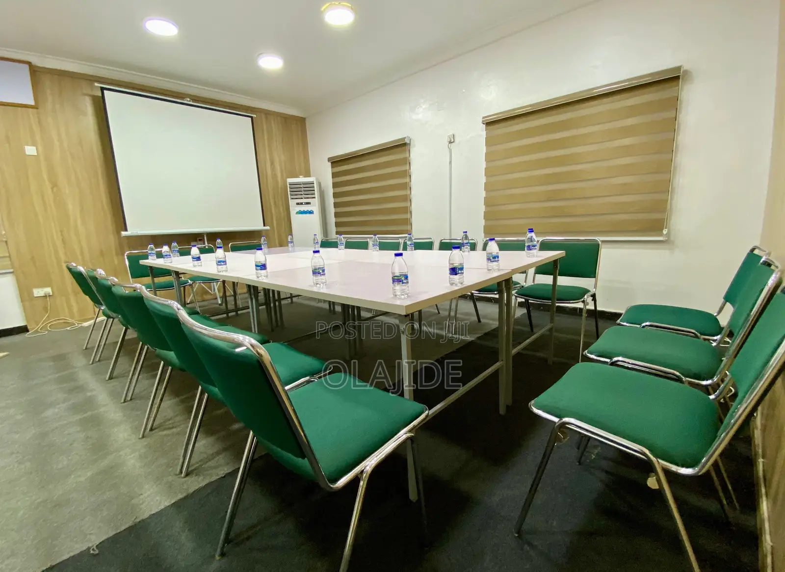 Boardroom/Roundtable/Strategy/Meeting Room