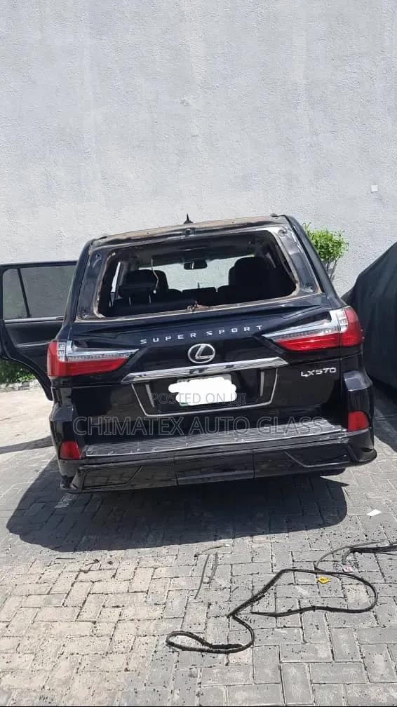 Lx570 2018 Back Windscreen Glass Available Installed at Chimatex