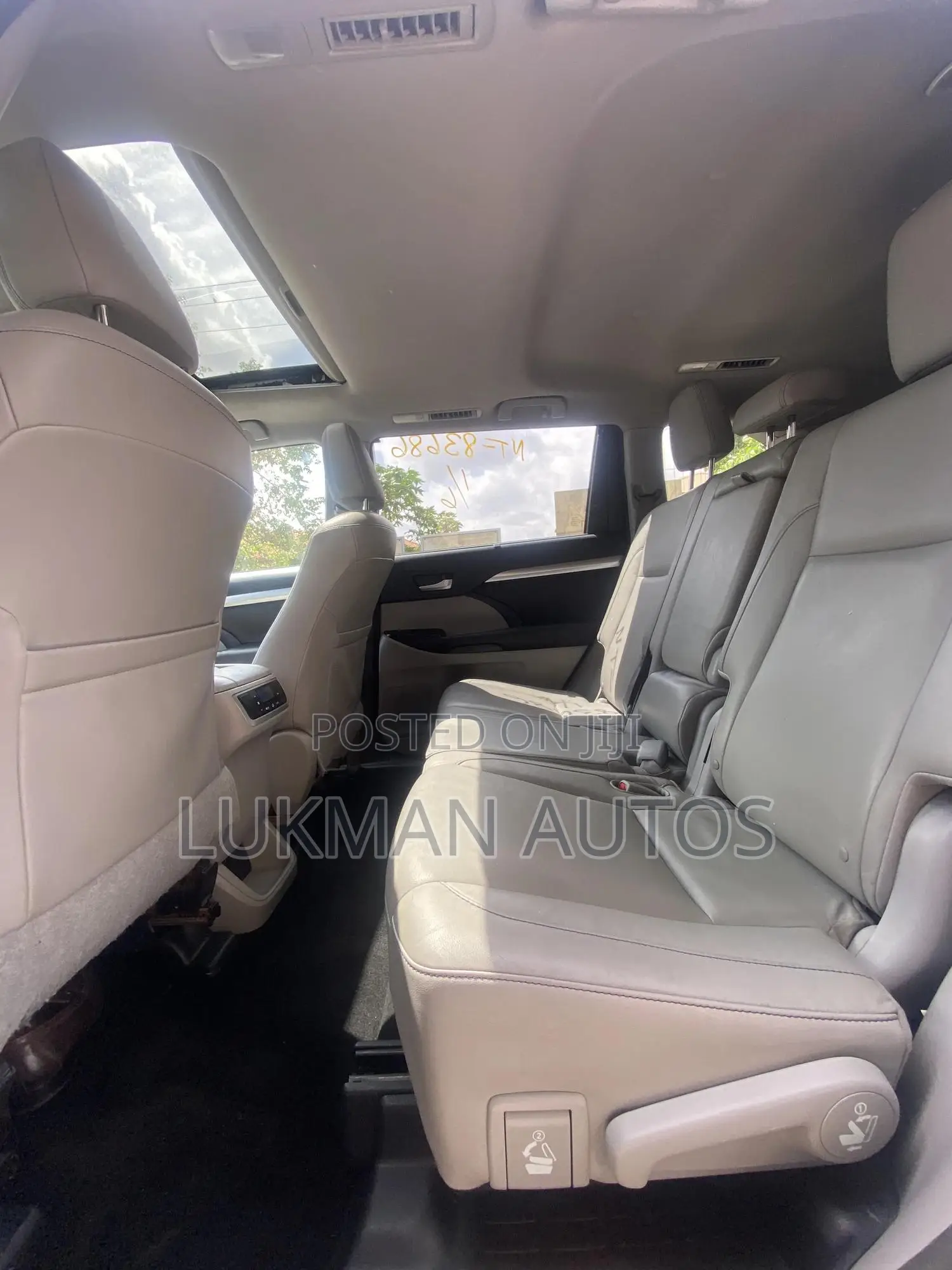 Toyota Highlander XLE 4dr SUV AWD (3.5L 6cyl 6A) 2014 Gray