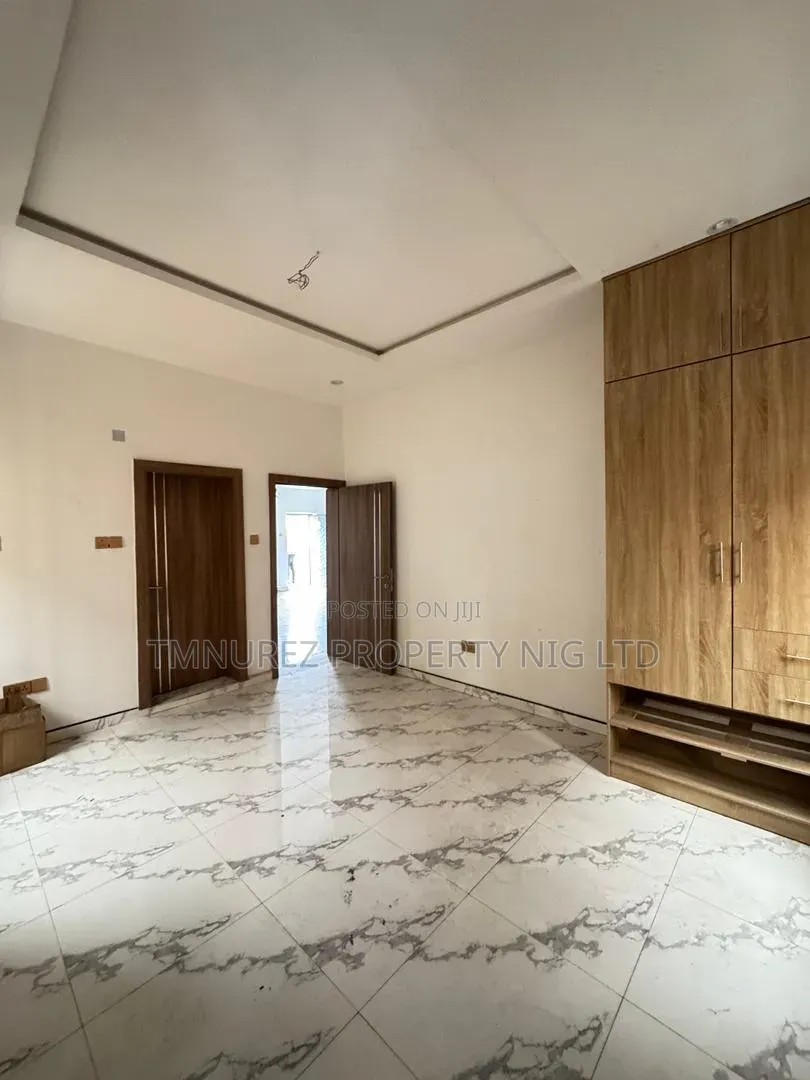 2bdrm Apartment in LSDPC Maryland Estate for sale