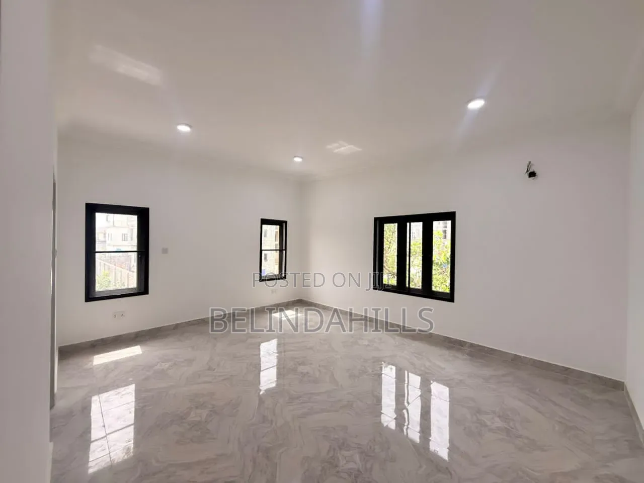 3bdrm Block of Flats in Katampe (Main) for sale