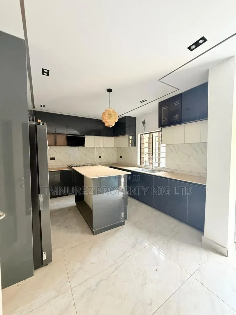 4bdrm Duplex in GRA Phase 1 for sale