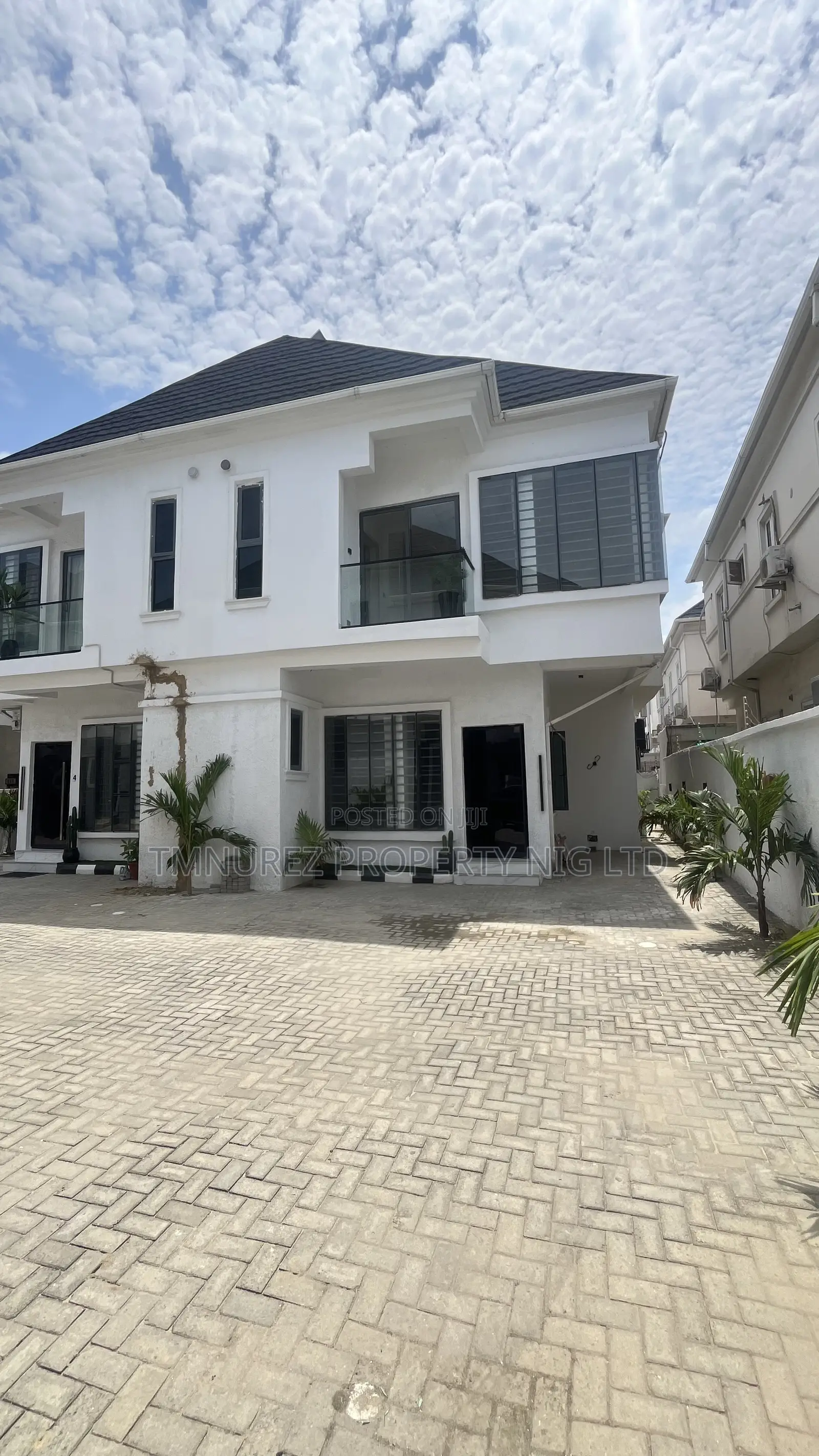 4bdrm Duplex in Orchid Estate, Chevron for rent