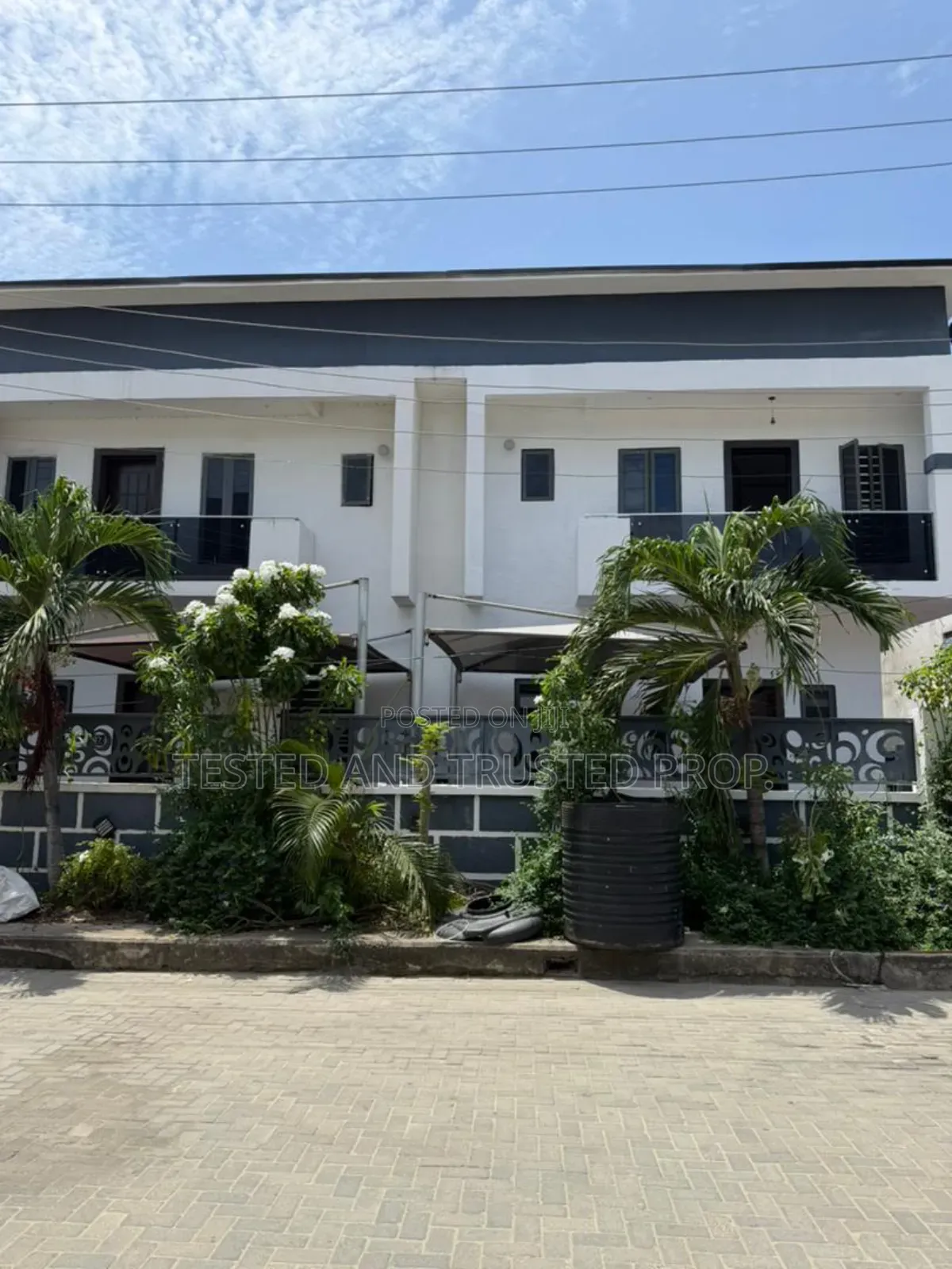 Furnished Mini Flat in Ikota for rent