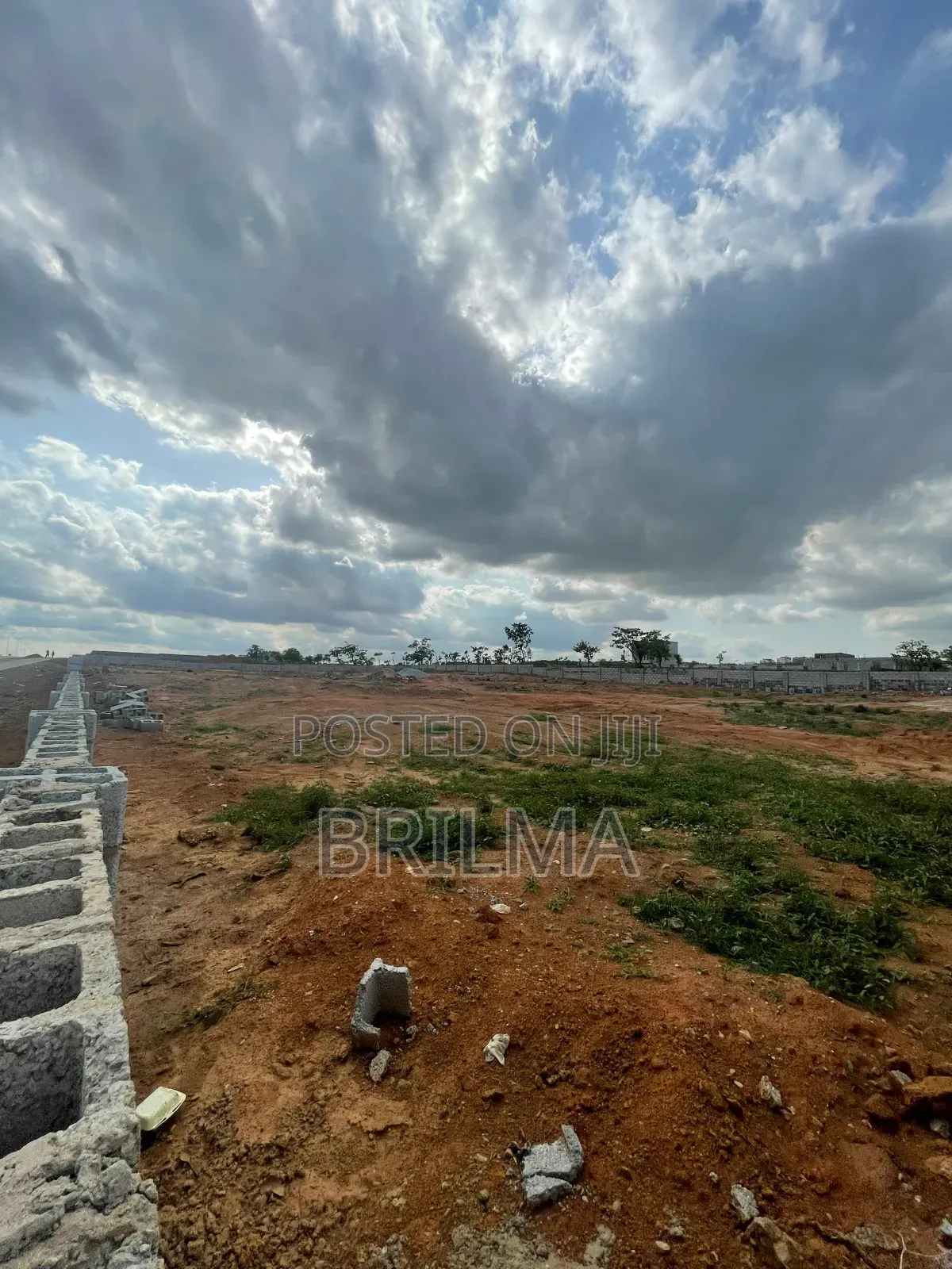 6000sqm Land in Lifecamp for Sale