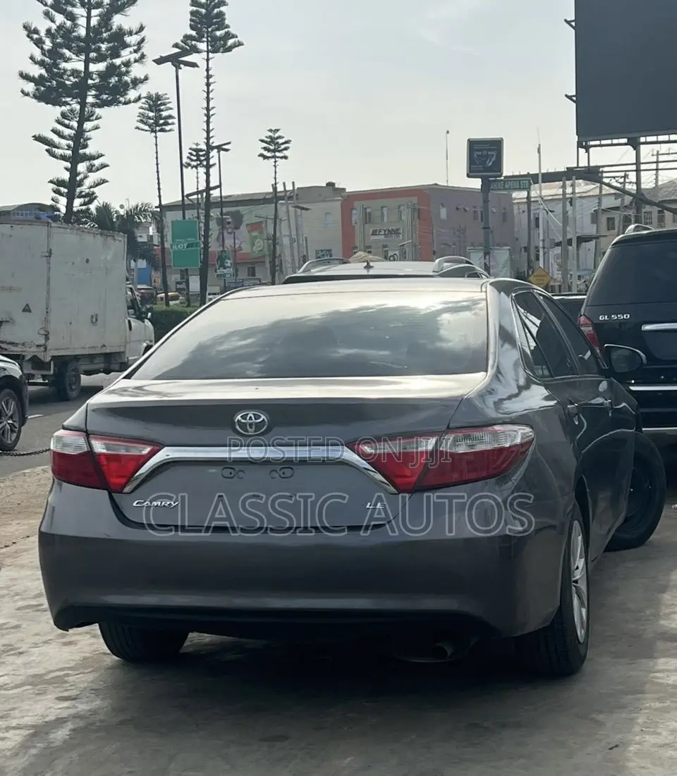 Toyota Camry 2015 Gray
