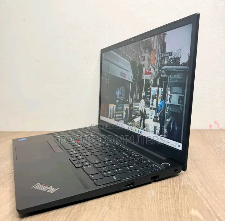 Laptop Lenovo ThinkPad E15 8GB Intel Core i5 SSD 256GB