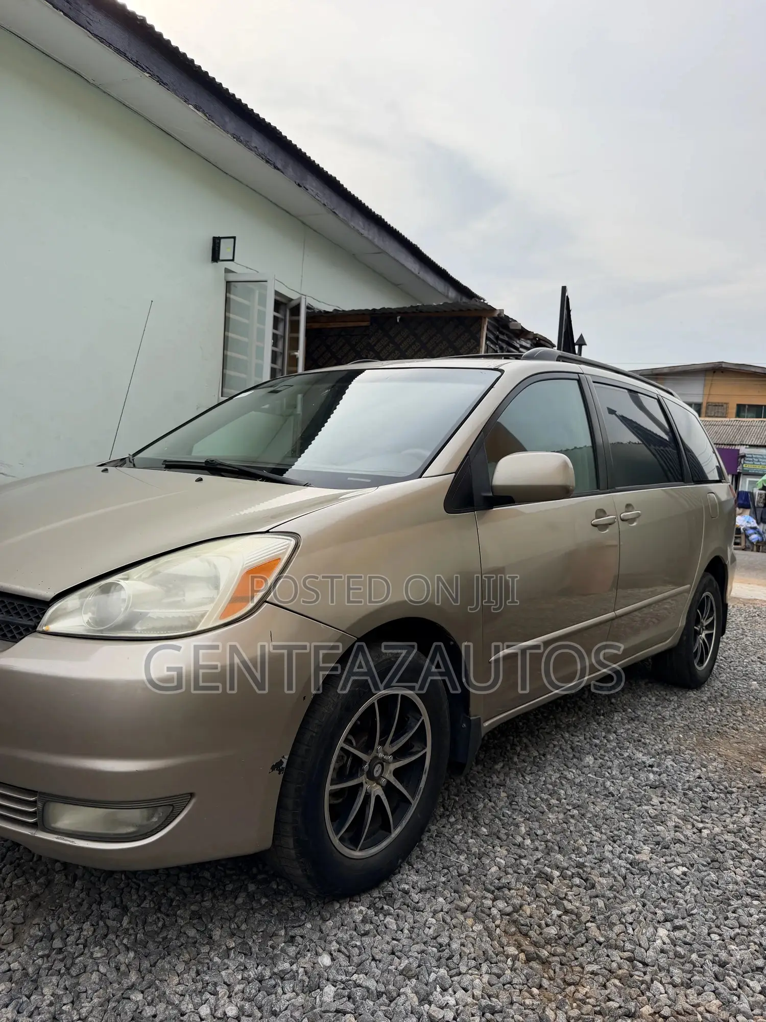 Toyota Sienna LE AWD 2005 Gold