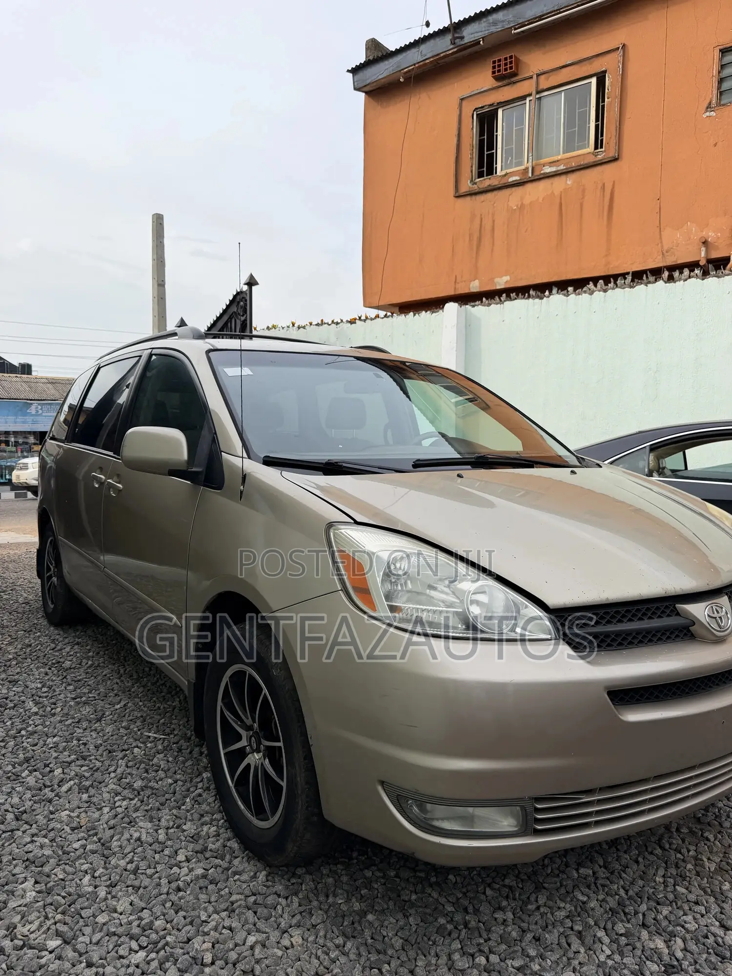Toyota Sienna LE AWD 2005 Gold