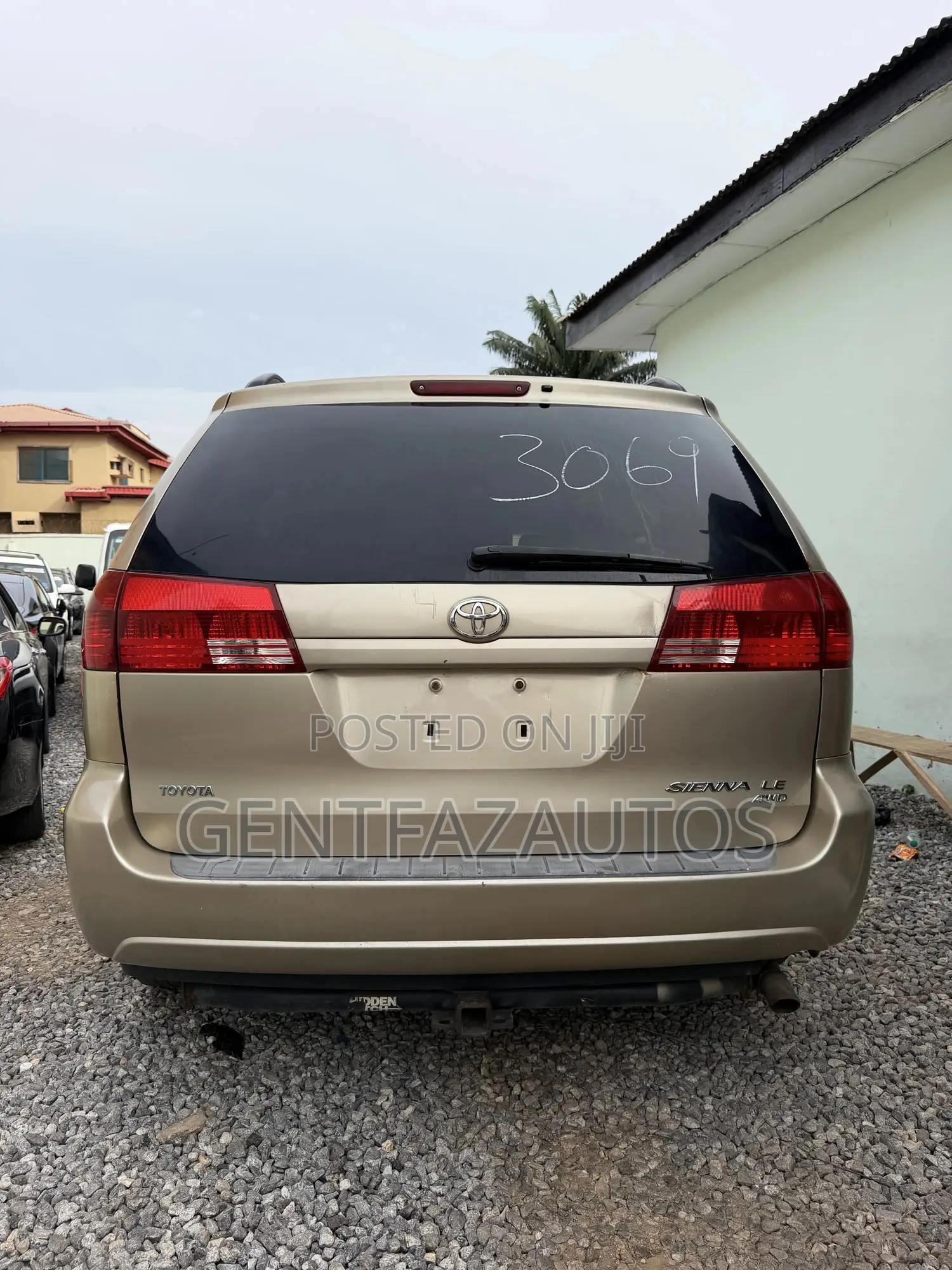 Toyota Sienna LE AWD 2005 Gold