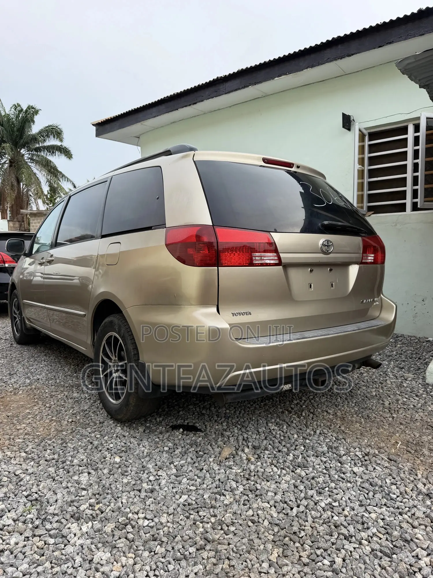 Toyota Sienna LE AWD 2005 Gold