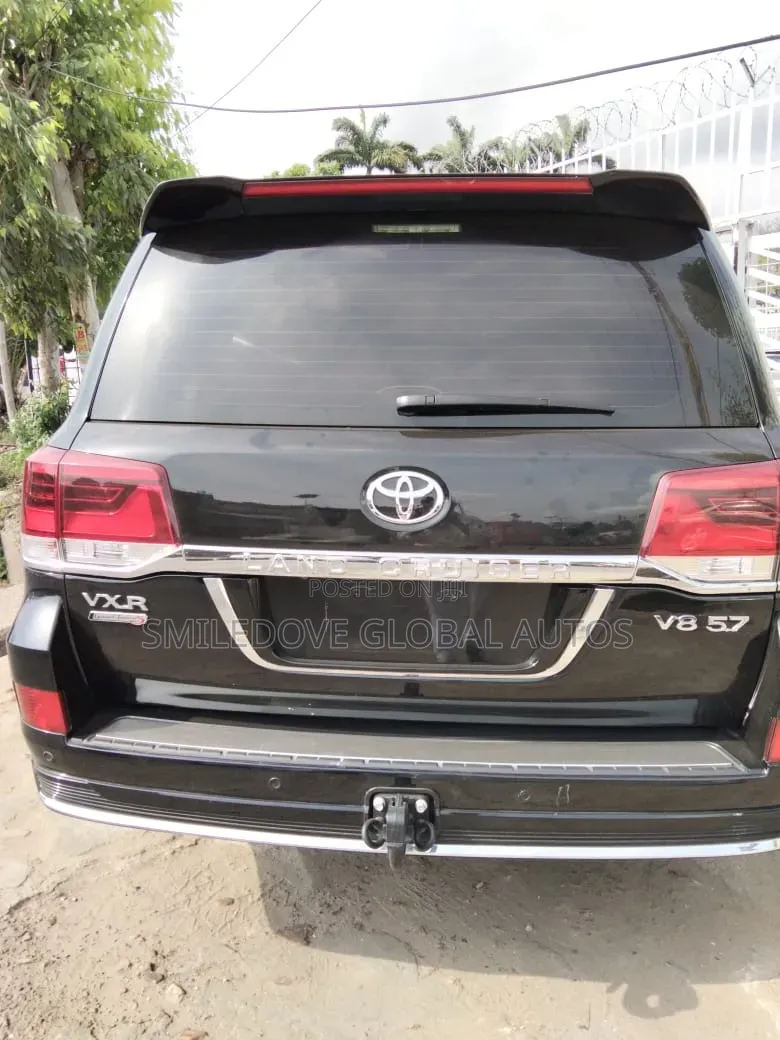 Toyota Land Cruiser 2022 Black