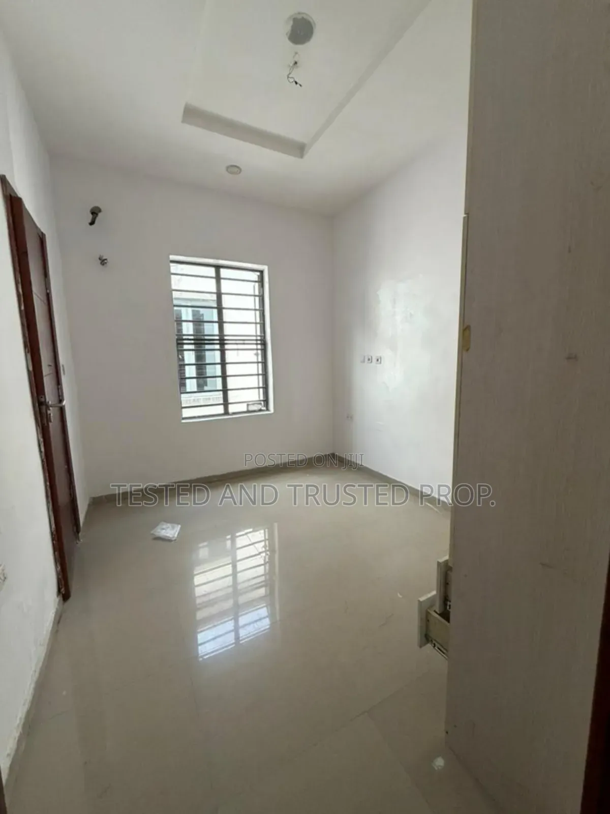 Studio Apartment in Royal Pine 3, Chevron for rent
