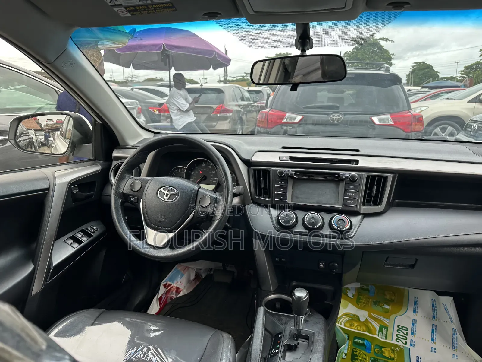 Toyota RAV4 LE AWD (2.5L 4cyl 6A) 2013 White